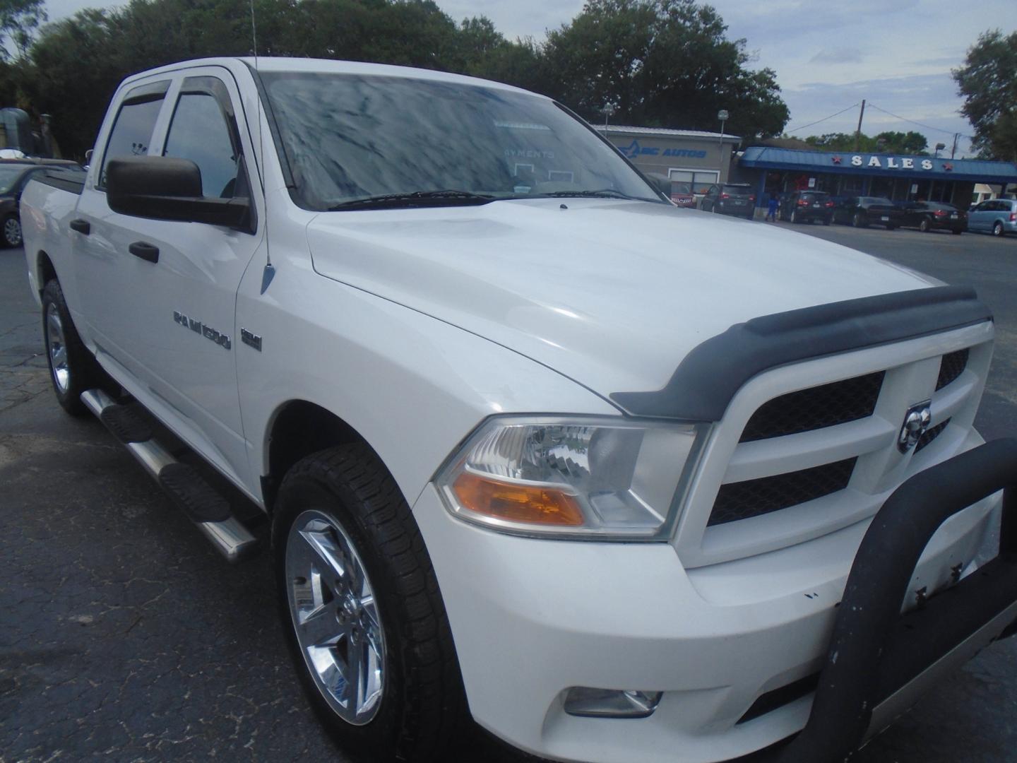 2012 Dodge Ram 1500 ST Crew Cab 2WD (1C6RD6KT4CS) with an 5.7L V8 OHV 16V engine, 6-Speed Automatic transmission, located at 6112 N Florida Avenue, Tampa, FL, 33604, (888) 521-5131, 27.954929, -82.459534 - Photo#2