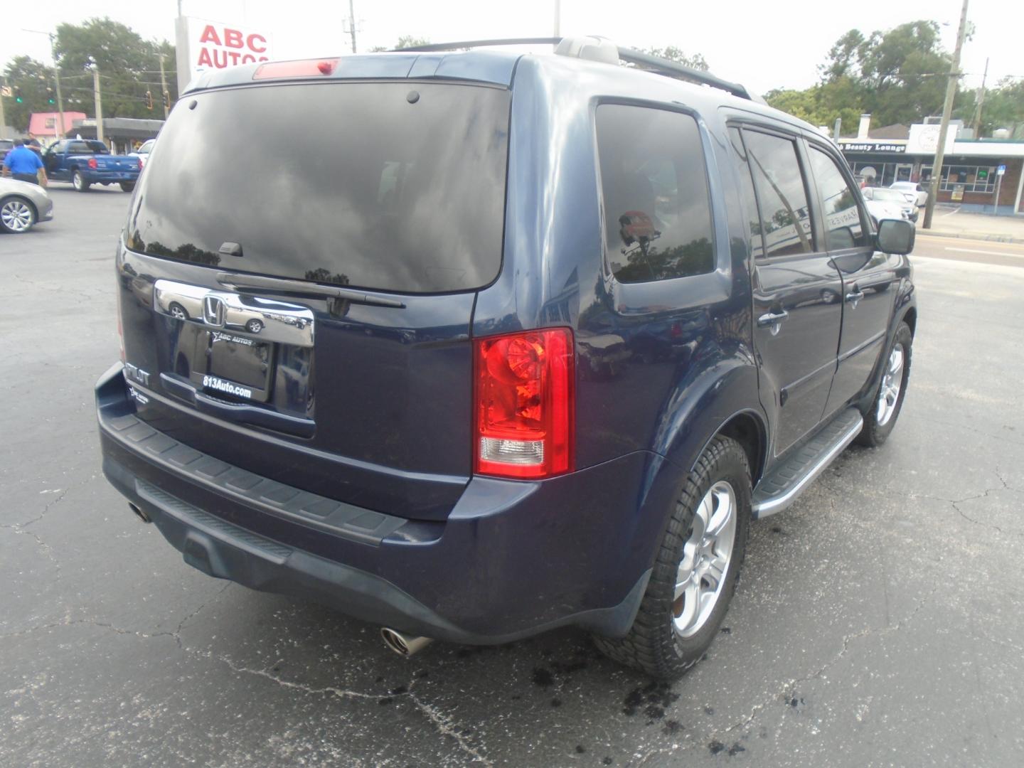 2012 Honda Pilot EX-L 2WD 5-Spd AT (5FNYF3H53CB) with an 3.5L V6 SOHC 24V engine, 5-Speed Automatic transmission, located at 6112 N Florida Avenue, Tampa, FL, 33604, (888) 521-5131, 27.954929, -82.459534 - Photo#3