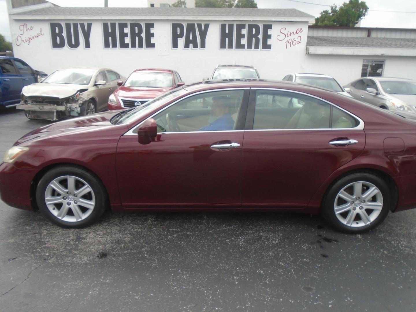 2007 Lexus ES 350 Sedan (JTHBJ46G472) with an 3.5L V6 DOHC 24V engine, 6-Speed Automatic Overdrive transmission, located at 6112 N Florida Avenue, Tampa, FL, 33604, (888) 521-5131, 27.954929, -82.459534 - Photo#0