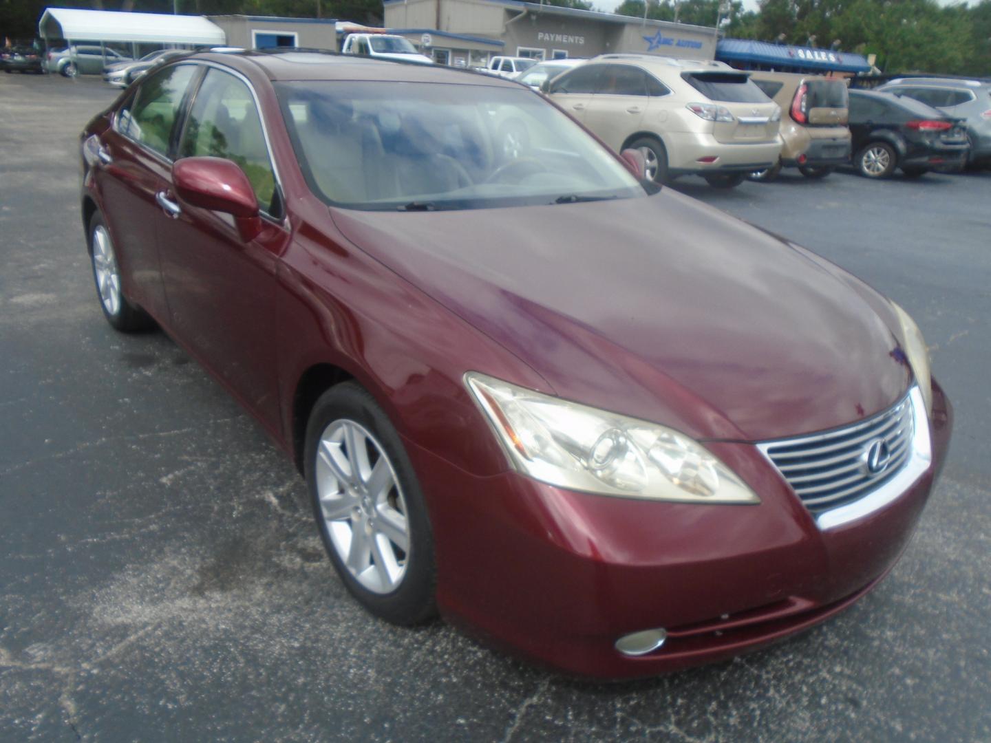 2007 Lexus ES 350 Sedan (JTHBJ46G472) with an 3.5L V6 DOHC 24V engine, 6-Speed Automatic Overdrive transmission, located at 6112 N Florida Avenue, Tampa, FL, 33604, (888) 521-5131, 27.954929, -82.459534 - Photo#2