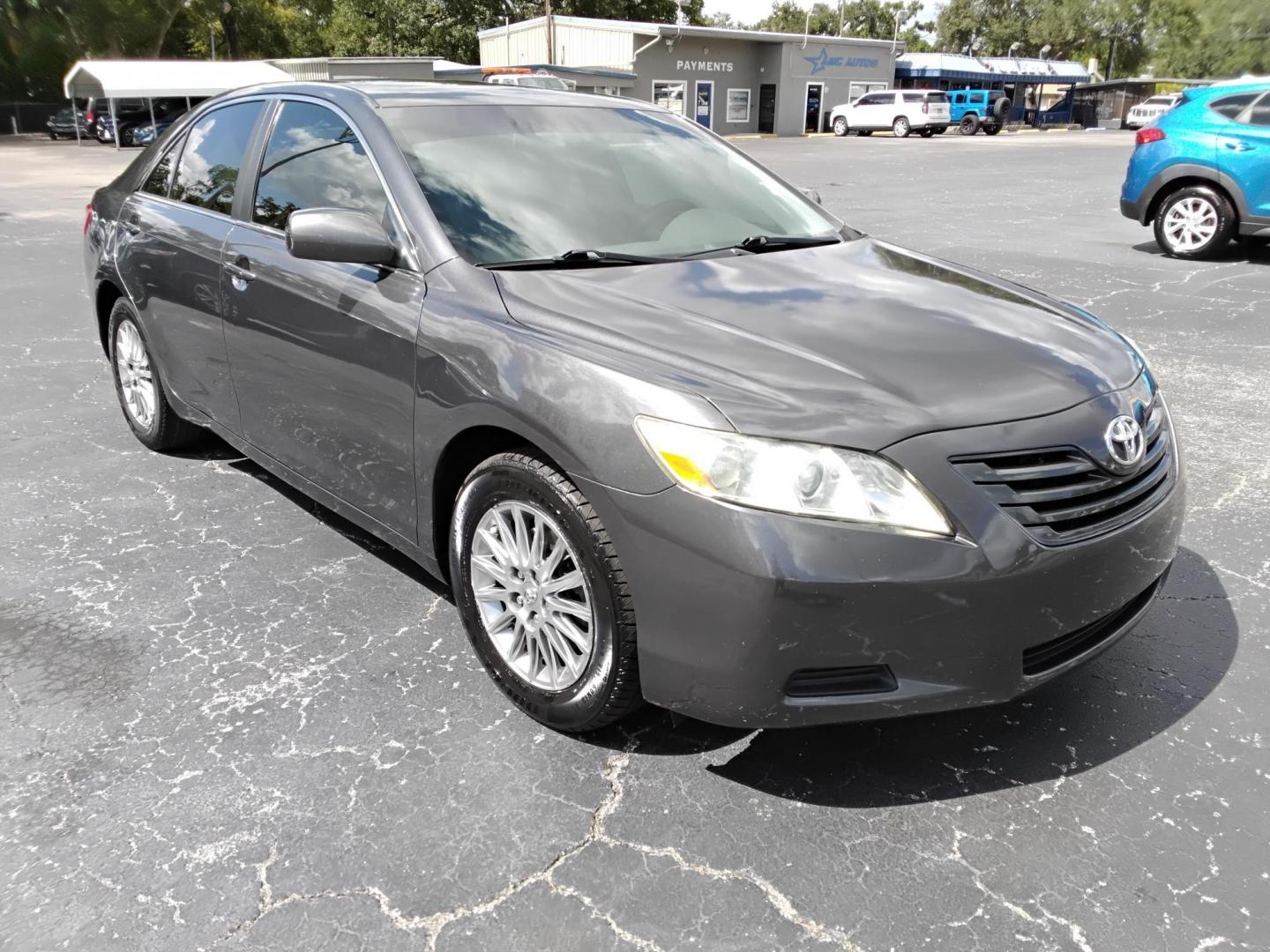 2009 GRAY /Grey Toyota Camry CE 5-Spd AT (4T1BE46K59U) with an 2.4L L4 DOHC 16V engine, 5-Speed Automatic Overdrive transmission, located at 6112 N Florida Avenue, Tampa, FL, 33604, (888) 521-5131, 27.954929, -82.459534 - 499$ down plus tax & tag. - Photo#4