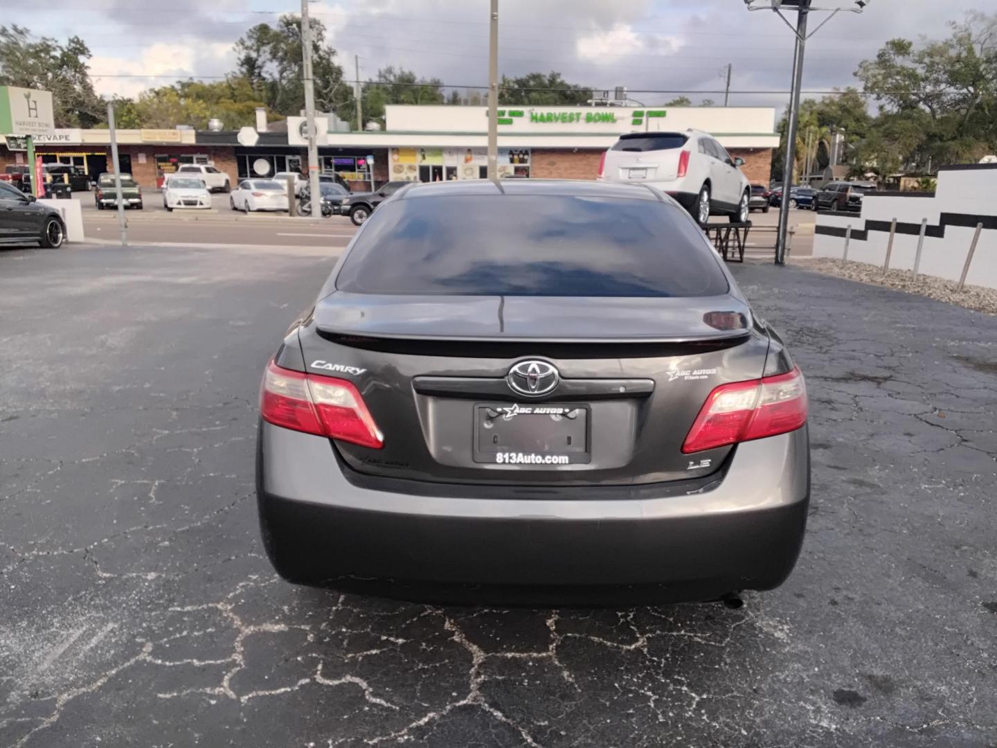 2009 GRAY /Grey Toyota Camry CE 5-Spd AT (4T1BE46K59U) with an 2.4L L4 DOHC 16V engine, 5-Speed Automatic Overdrive transmission, located at 6112 N Florida Avenue, Tampa, FL, 33604, (888) 521-5131, 27.954929, -82.459534 - 499$ down plus tax & tag. - Photo#4