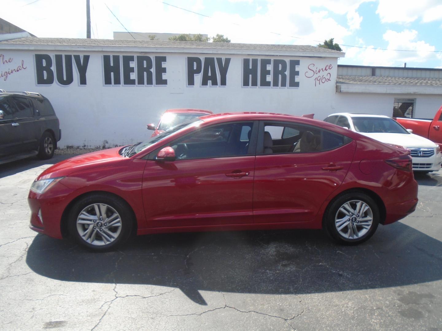 2019 Hyundai Elantra Limited (5NPD84LF2KH) with an 1.8L L4 DOHC 16V engine, 6A transmission, located at 6112 N Florida Avenue, Tampa, FL, 33604, (888) 521-5131, 27.954929, -82.459534 - Photo#0