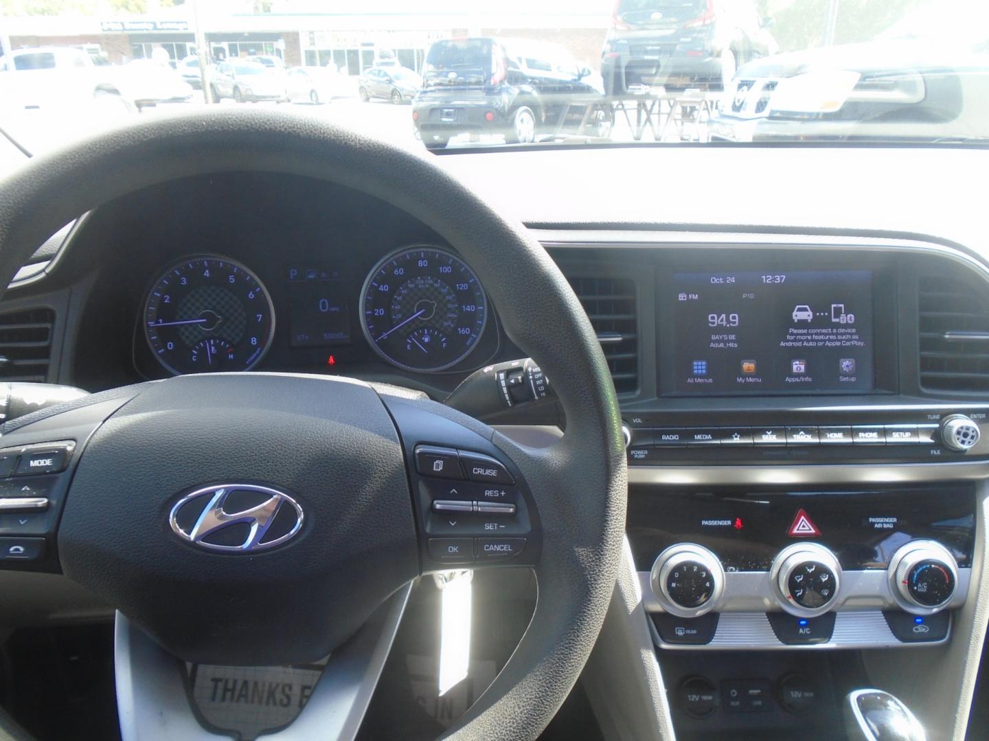 2019 RED /Beige Hyundai Elantra Limited (5NPD84LF2KH) with an 1.8L L4 DOHC 16V engine, 6A transmission, located at 6112 N Florida Avenue, Tampa, FL, 33604, (888) 521-5131, 27.954929, -82.459534 - 499$ down plus tax & tag. - Photo#13