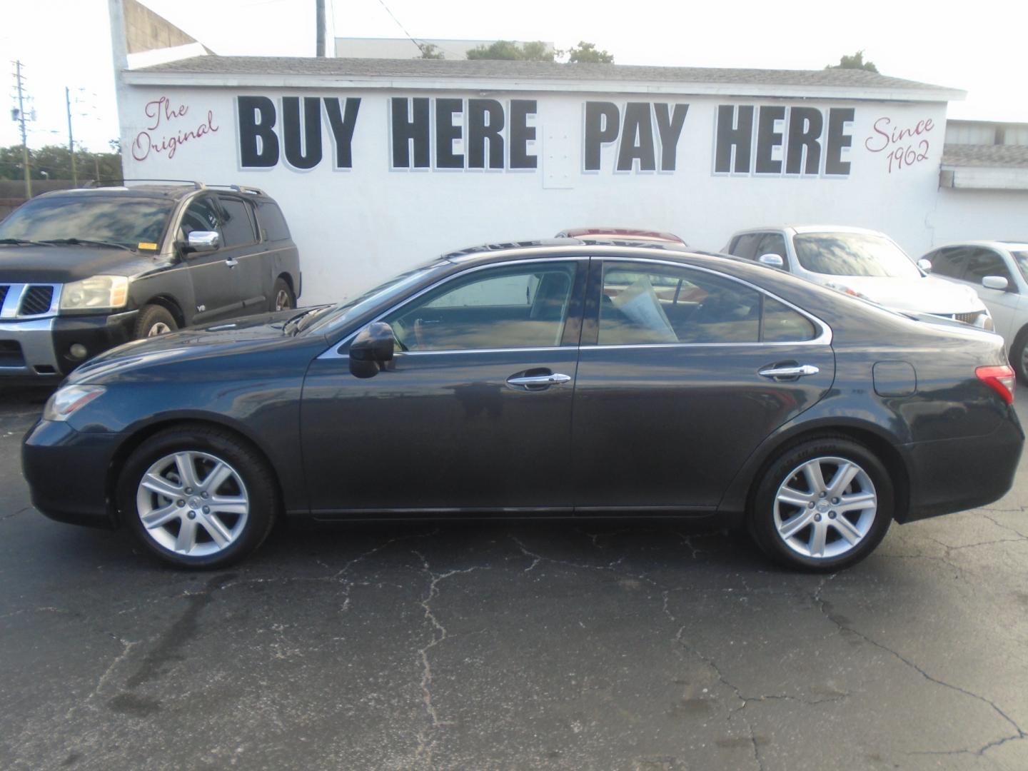 2007 Lexus ES 350 Sedan (JTHBJ46G072) with an 3.5L V6 DOHC 24V engine, 6-Speed Automatic Overdrive transmission, located at 6112 N Florida Avenue, Tampa, FL, 33604, (888) 521-5131, 27.954929, -82.459534 - Photo#0