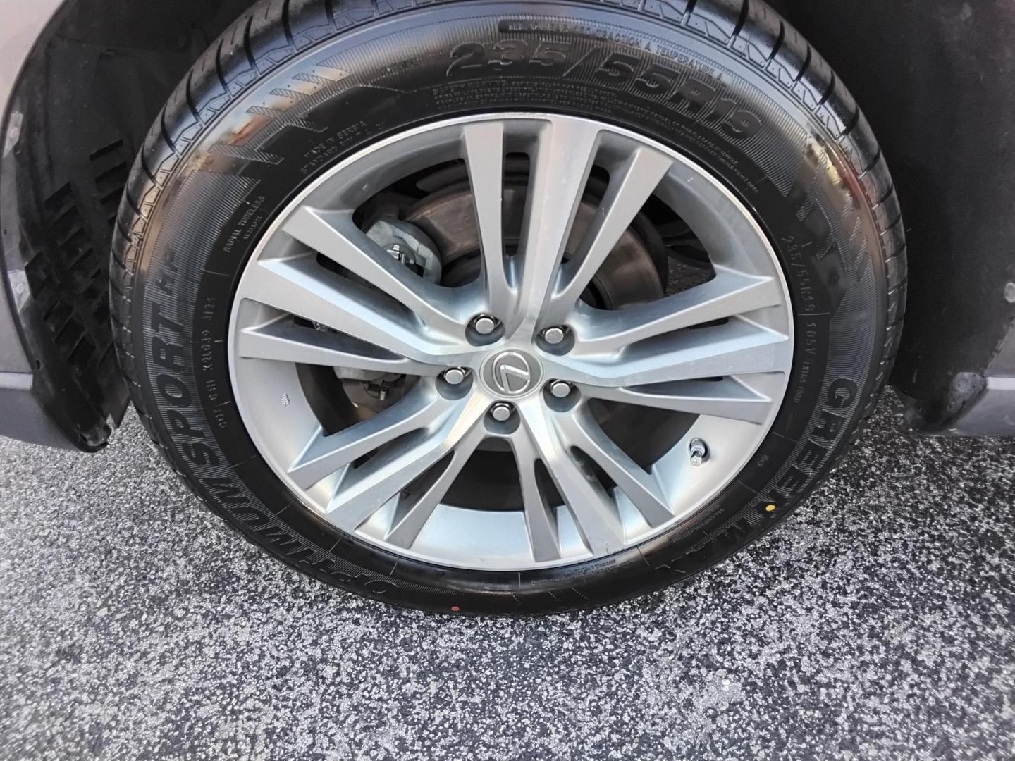 2015 GRAY /Black Lexus RX 350 FWD (2T2ZK1BA8FC) with an 3.5L V6 DOHC 24V engine, 6-Speed Automatic transmission, located at 6112 N Florida Avenue, Tampa, FL, 33604, (888) 521-5131, 27.954929, -82.459534 - 499$ down plus tax & tag. - Photo#24
