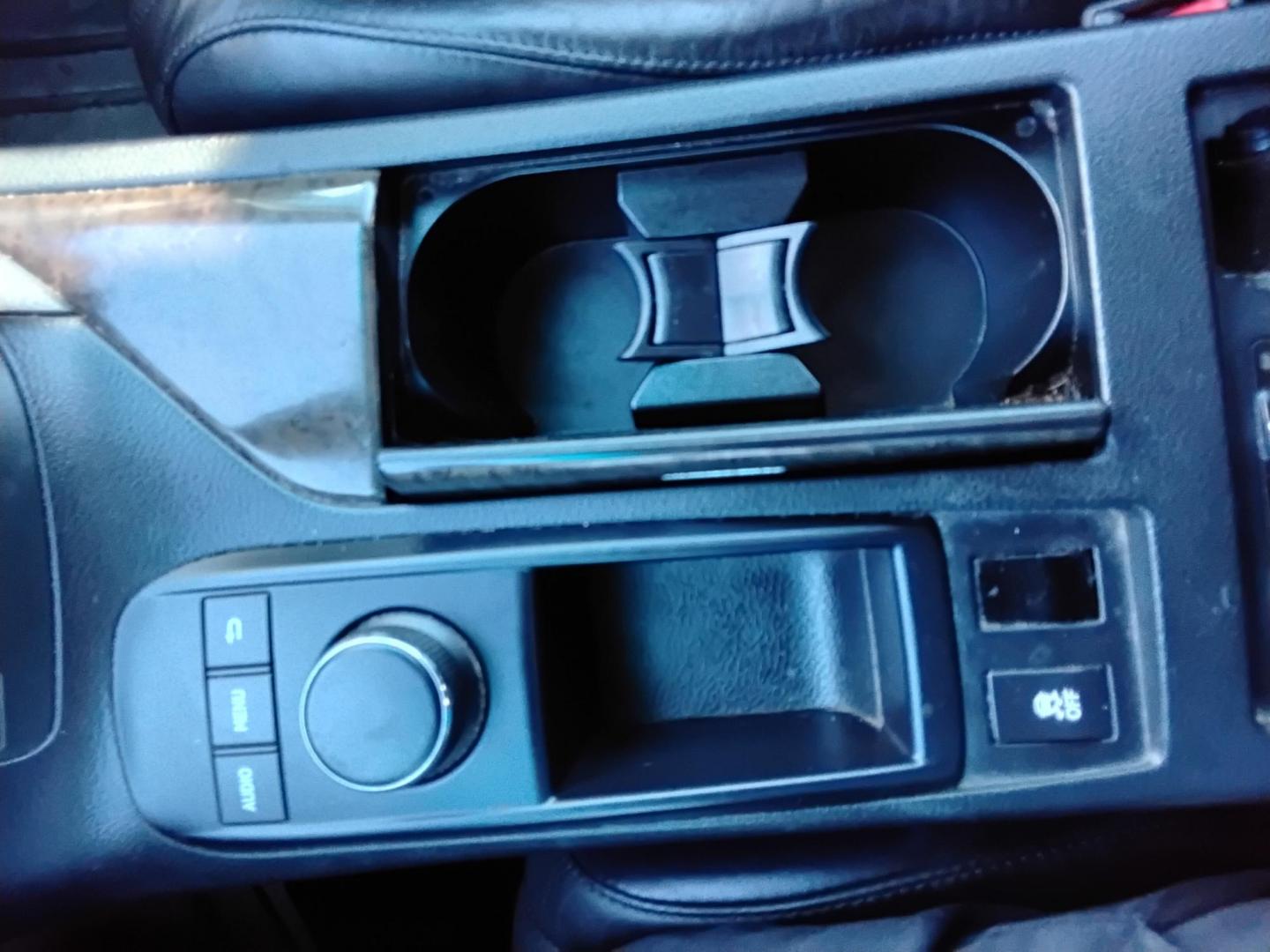 2015 GRAY /Black Lexus RX 350 FWD (2T2ZK1BA8FC) with an 3.5L V6 DOHC 24V engine, 6-Speed Automatic transmission, located at 6112 N Florida Avenue, Tampa, FL, 33604, (888) 521-5131, 27.954929, -82.459534 - 499$ down plus tax & tag. - Photo#19