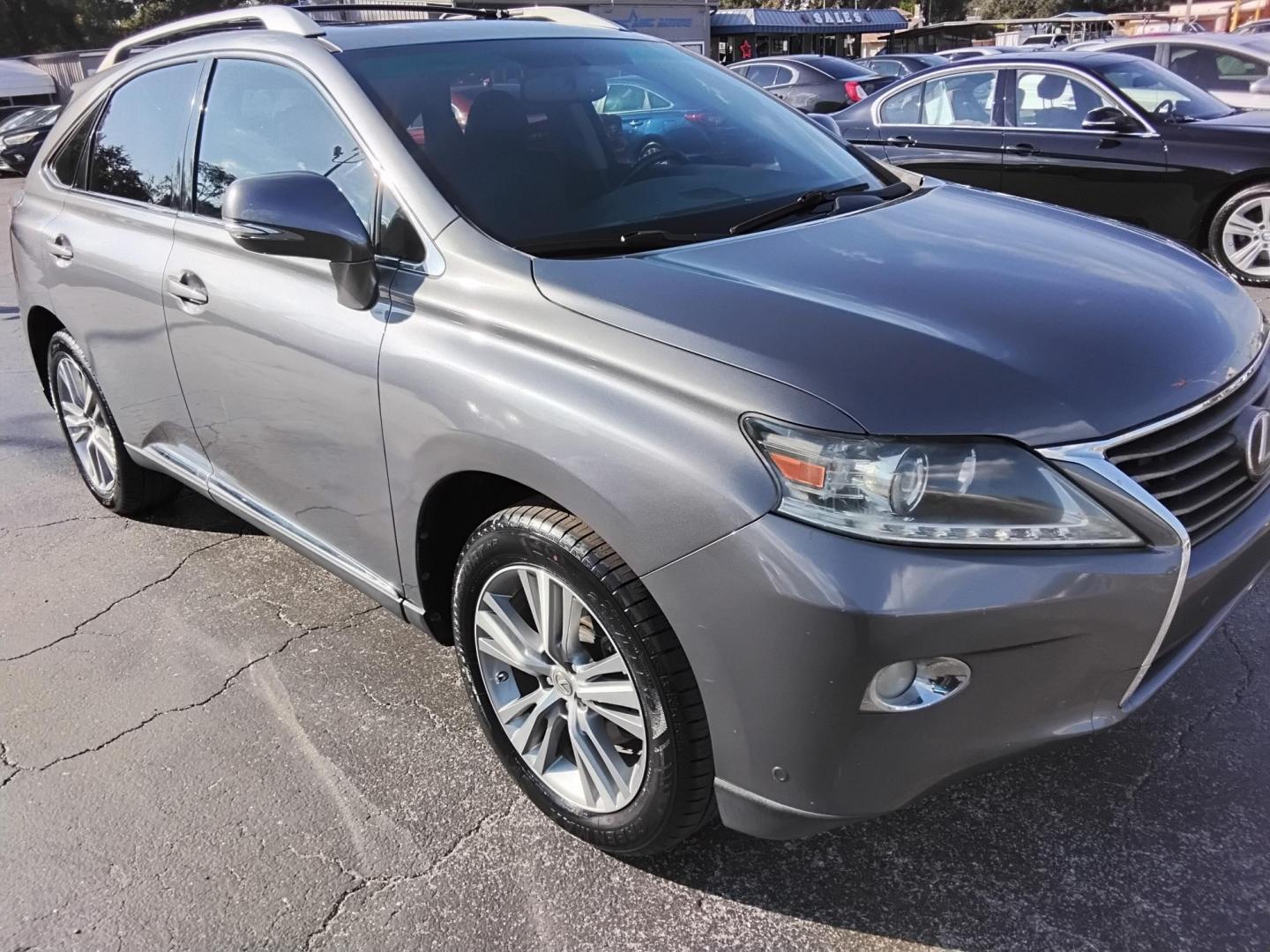 2015 GRAY /Black Lexus RX 350 FWD (2T2ZK1BA8FC) with an 3.5L V6 DOHC 24V engine, 6-Speed Automatic transmission, located at 6112 N Florida Avenue, Tampa, FL, 33604, (888) 521-5131, 27.954929, -82.459534 - 499$ down plus tax & tag. - Photo#4