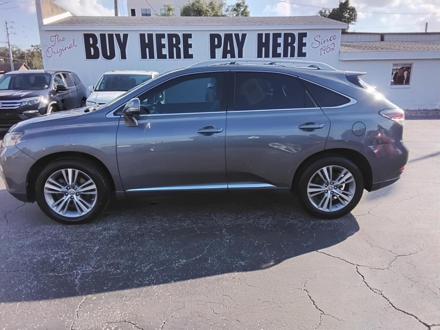 2015 GRAY /Black Lexus RX 350 FWD (2T2ZK1BA8FC) with an 3.5L V6 DOHC 24V engine, 6-Speed Automatic transmission, located at 6112 N Florida Avenue, Tampa, FL, 33604, (888) 521-5131, 27.954929, -82.459534 - 499$ down plus tax & tag. - Photo#0