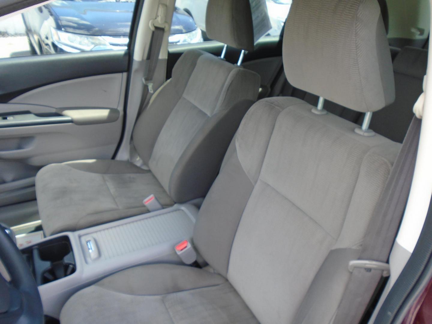 2014 Honda CR-V LX 4WD 5-Speed AT (5J6RM4H39EL) with an 2.4L L4 DOHC 16V engine, 5-Speed Automatic transmission, located at 6112 N Florida Avenue, Tampa, FL, 33604, (888) 521-5131, 27.954929, -82.459534 - Photo#9