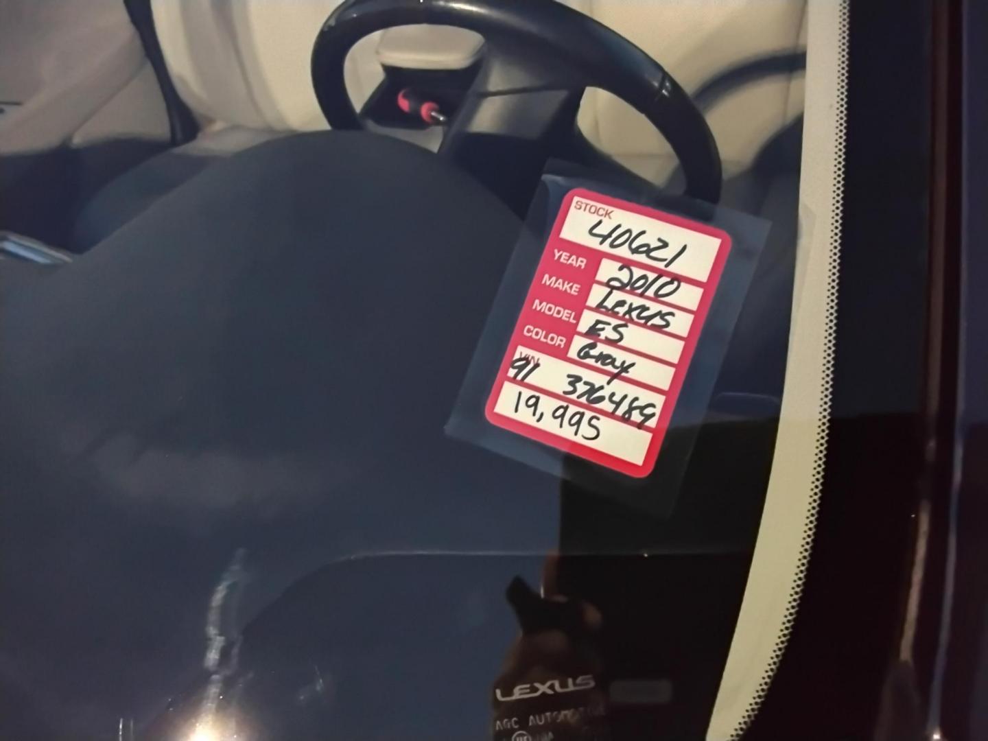 2010 GRAY /Beige Lexus ES 350 Sedan (JTHBK1EG2A2) with an 3.5L V6 DOHC 24V engine, 6-Speed Automatic transmission, located at 6112 N Florida Avenue, Tampa, FL, 33604, (888) 521-5131, 27.954929, -82.459534 - 499$ down plus tax & tag. - Photo#12