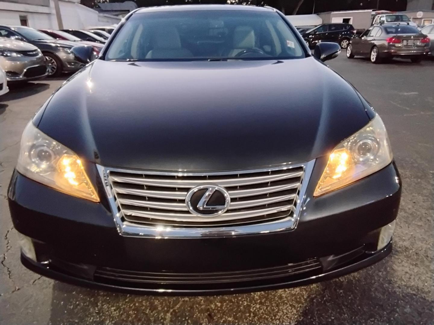 2010 GRAY /Beige Lexus ES 350 Sedan (JTHBK1EG2A2) with an 3.5L V6 DOHC 24V engine, 6-Speed Automatic transmission, located at 6112 N Florida Avenue, Tampa, FL, 33604, (888) 521-5131, 27.954929, -82.459534 - 499$ down plus tax & tag. - Photo#2