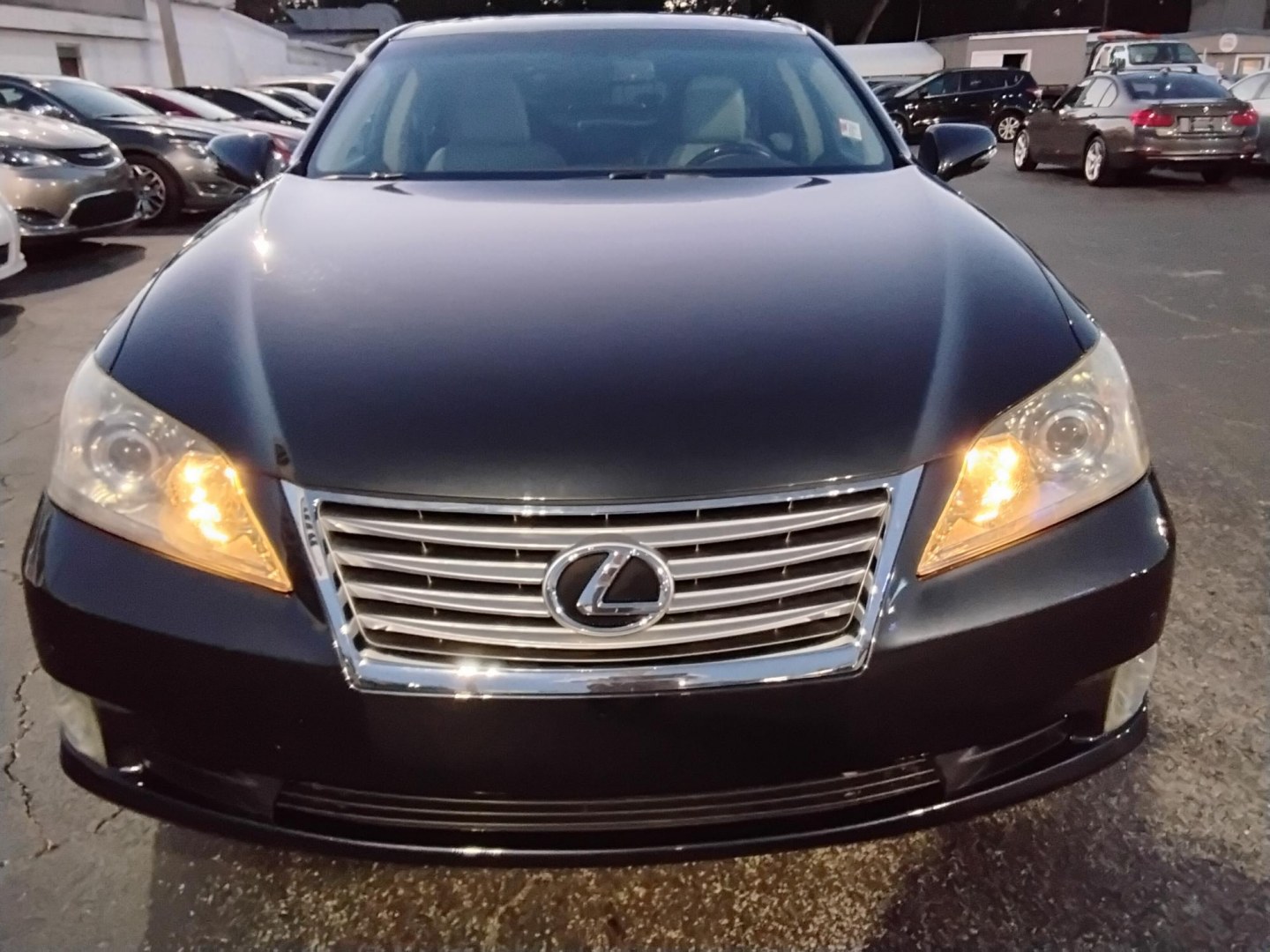 2010 GRAY /Beige Lexus ES 350 Sedan (JTHBK1EG2A2) with an 3.5L V6 DOHC 24V engine, 6-Speed Automatic transmission, located at 6112 N Florida Avenue, Tampa, FL, 33604, (888) 521-5131, 27.954929, -82.459534 - 499$ down plus tax & tag.- Photo#2