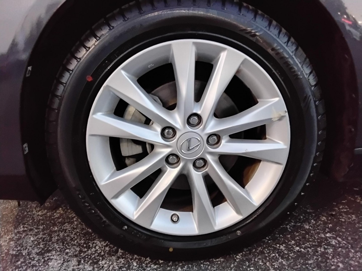 2010 GRAY /Beige Lexus ES 350 Sedan (JTHBK1EG2A2) with an 3.5L V6 DOHC 24V engine, 6-Speed Automatic transmission, located at 6112 N Florida Avenue, Tampa, FL, 33604, (888) 521-5131, 27.954929, -82.459534 - 499$ down plus tax & tag.- Photo#11