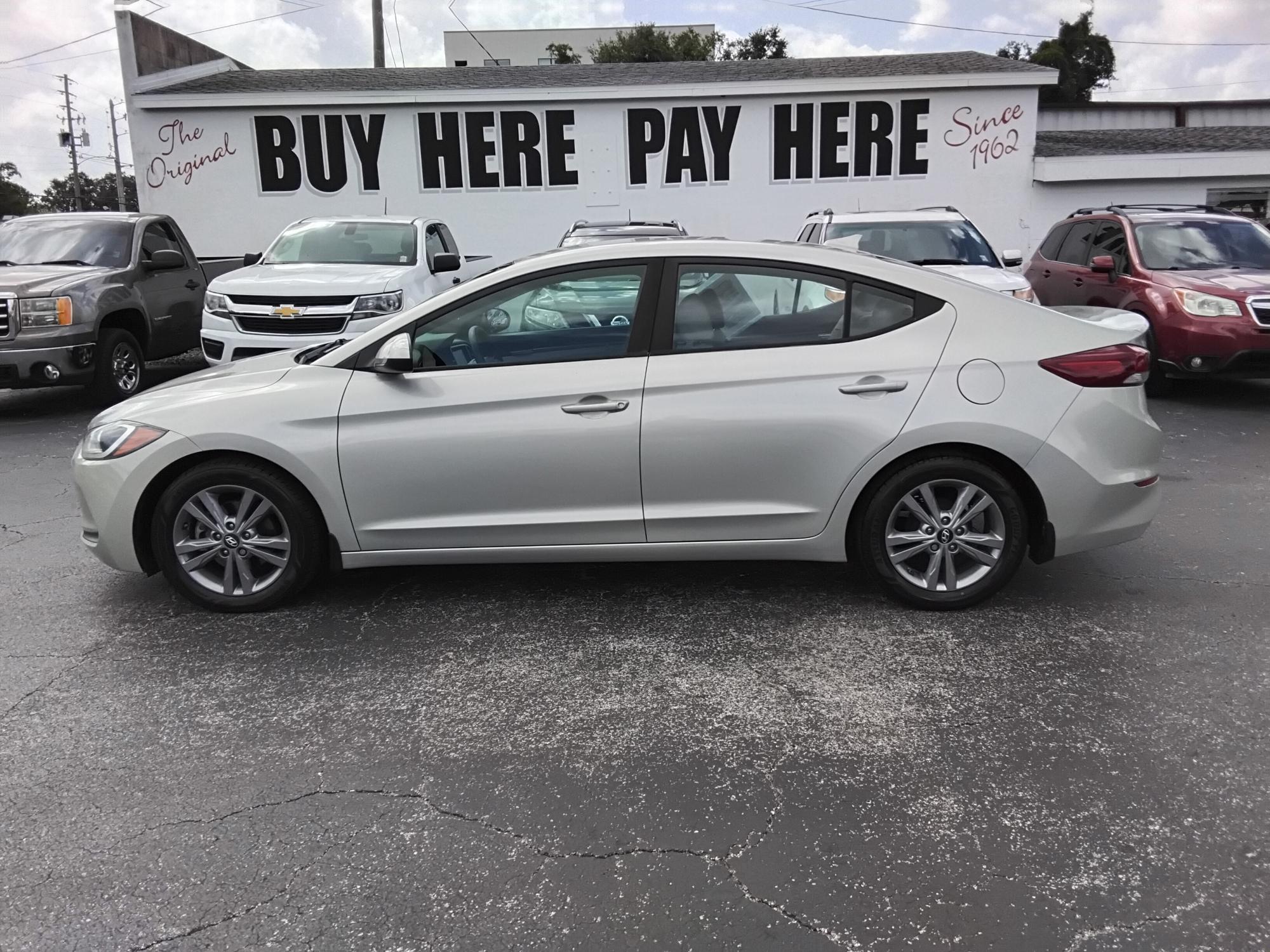 photo of 2017 Hyundai Elantra Limited