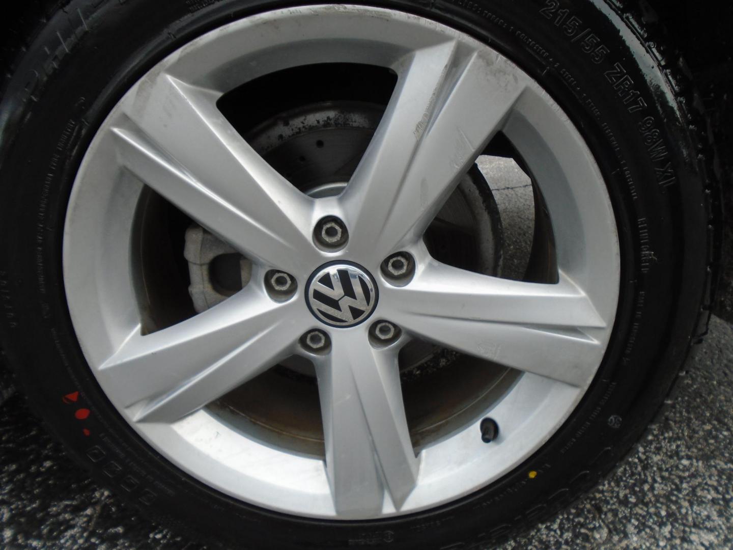 2012 Volkswagen Passat (1VWBP7A37CC) , located at 6112 N Florida Avenue, Tampa, FL, 33604, (888) 521-5131, 27.954929, -82.459534 - Photo#5