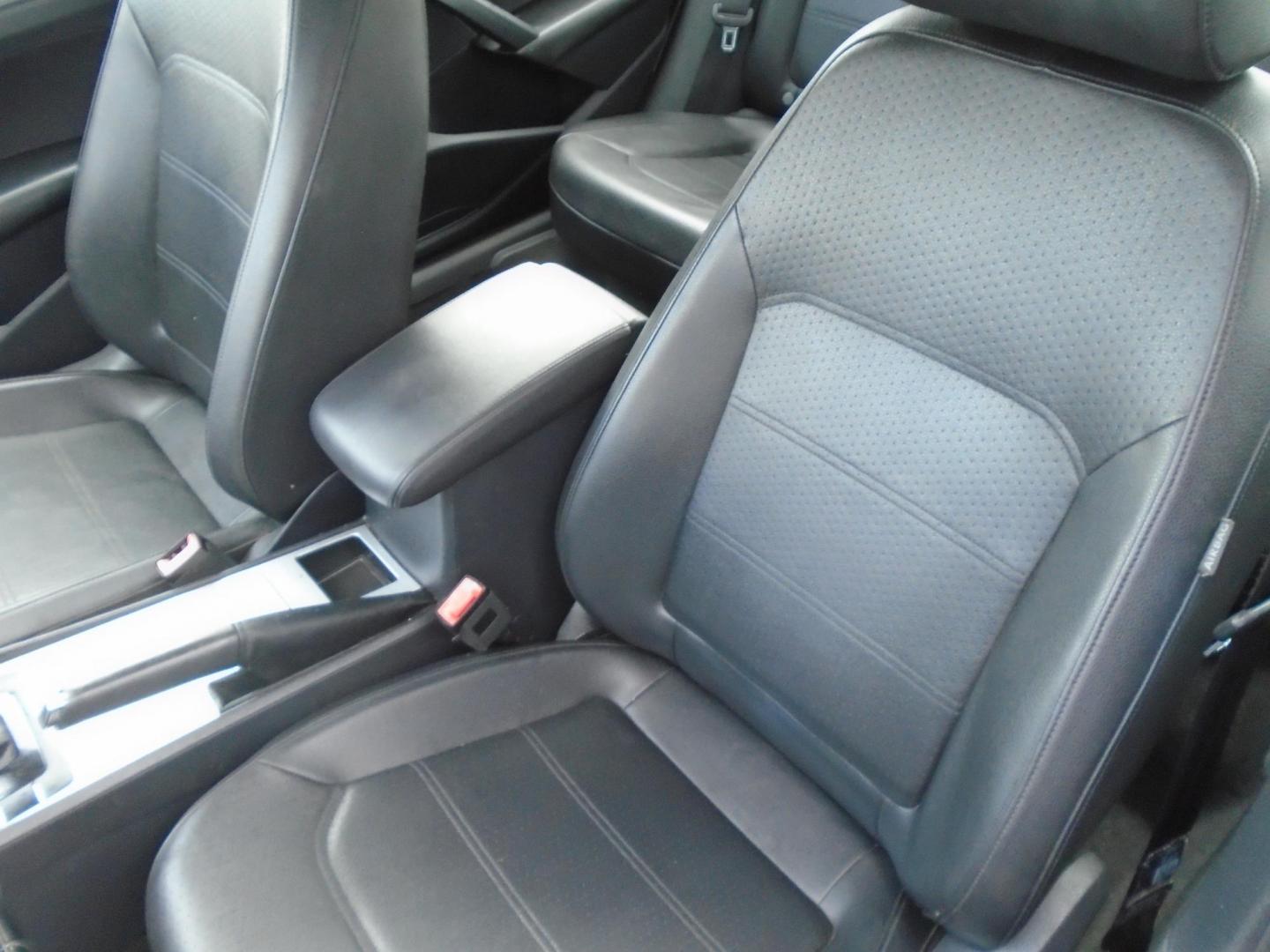 2012 Volkswagen Passat (1VWBP7A37CC) , located at 6112 N Florida Avenue, Tampa, FL, 33604, (888) 521-5131, 27.954929, -82.459534 - Photo#7