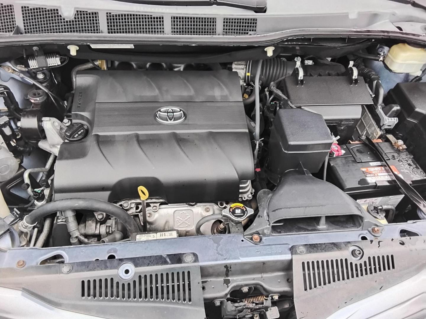 2015 BLUE /Beige Toyota Sienna (5TDKK3DC0FS) , located at 6112 N Florida Avenue, Tampa, FL, 33604, (888) 521-5131, 27.954929, -82.459534 - $499 down plus tax & tag. - Photo#27