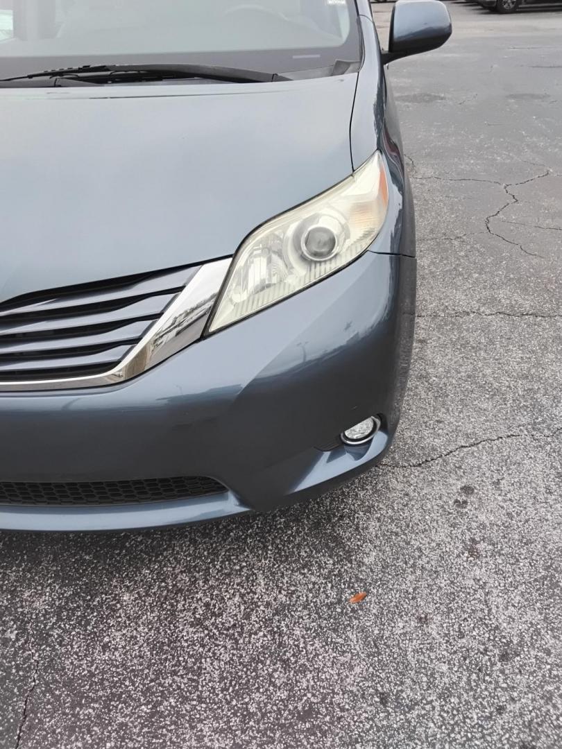2015 BLUE /Beige Toyota Sienna (5TDKK3DC0FS) , located at 6112 N Florida Avenue, Tampa, FL, 33604, (888) 521-5131, 27.954929, -82.459534 - $499 down plus tax & tag. - Photo#7