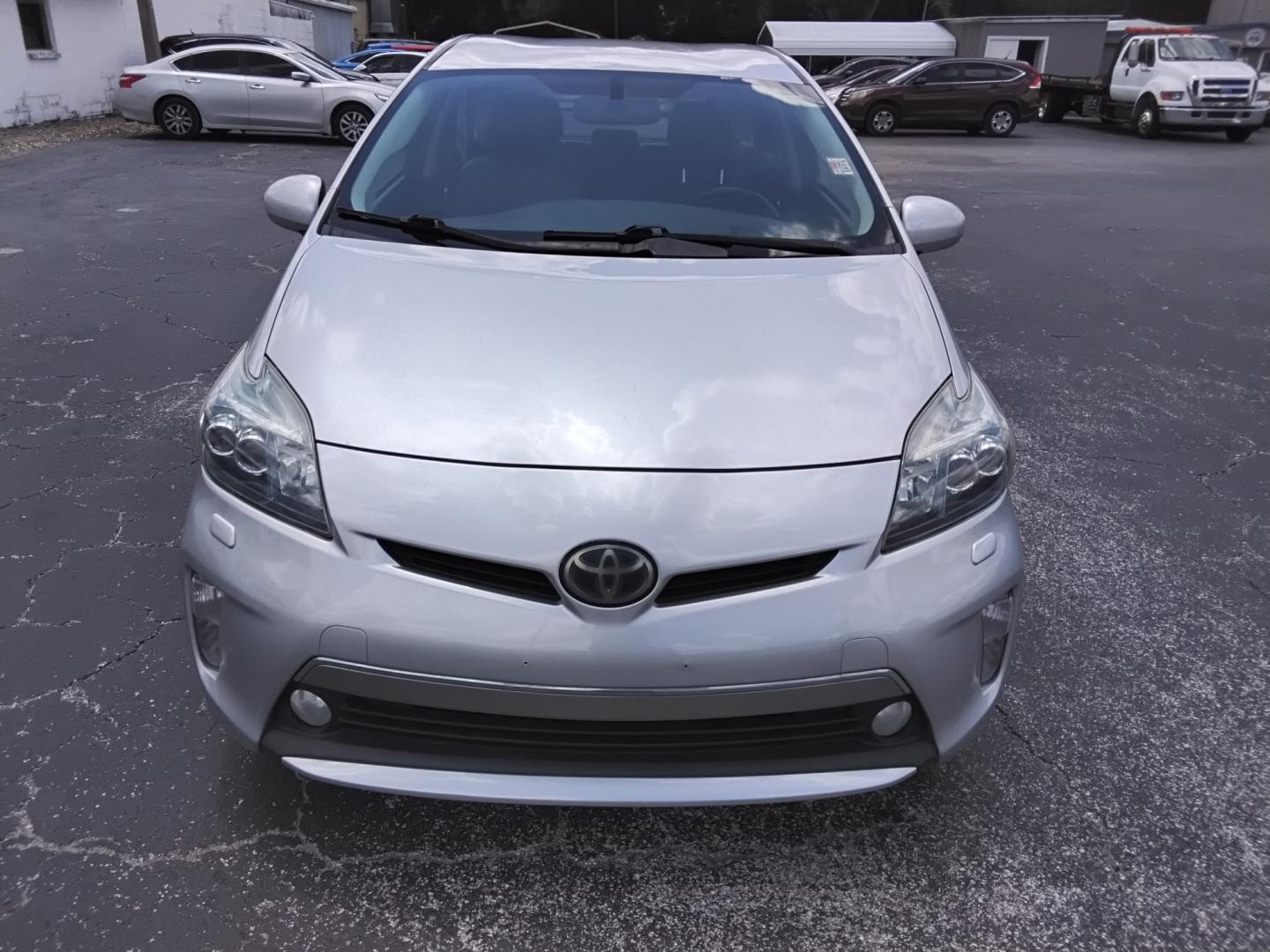 2012 SILVER /Black Toyota Prius (JTDKN3DP0C3) , located at 6112 N Florida Avenue, Tampa, FL, 33604, (888) 521-5131, 27.954929, -82.459534 - $499 DOWN PLUS TAX & TAG- Photo#2