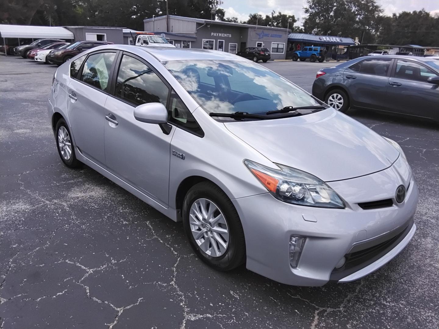 2012 SILVER /Black Toyota Prius (JTDKN3DP0C3) , located at 6112 N Florida Avenue, Tampa, FL, 33604, (888) 521-5131, 27.954929, -82.459534 - $499 DOWN PLUS TAX & TAG- Photo#6