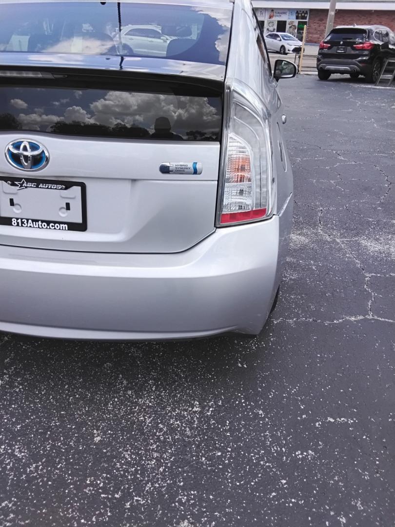 2012 SILVER /Black Toyota Prius (JTDKN3DP0C3) , located at 6112 N Florida Avenue, Tampa, FL, 33604, (888) 521-5131, 27.954929, -82.459534 - $499 DOWN PLUS TAX & TAG- Photo#13