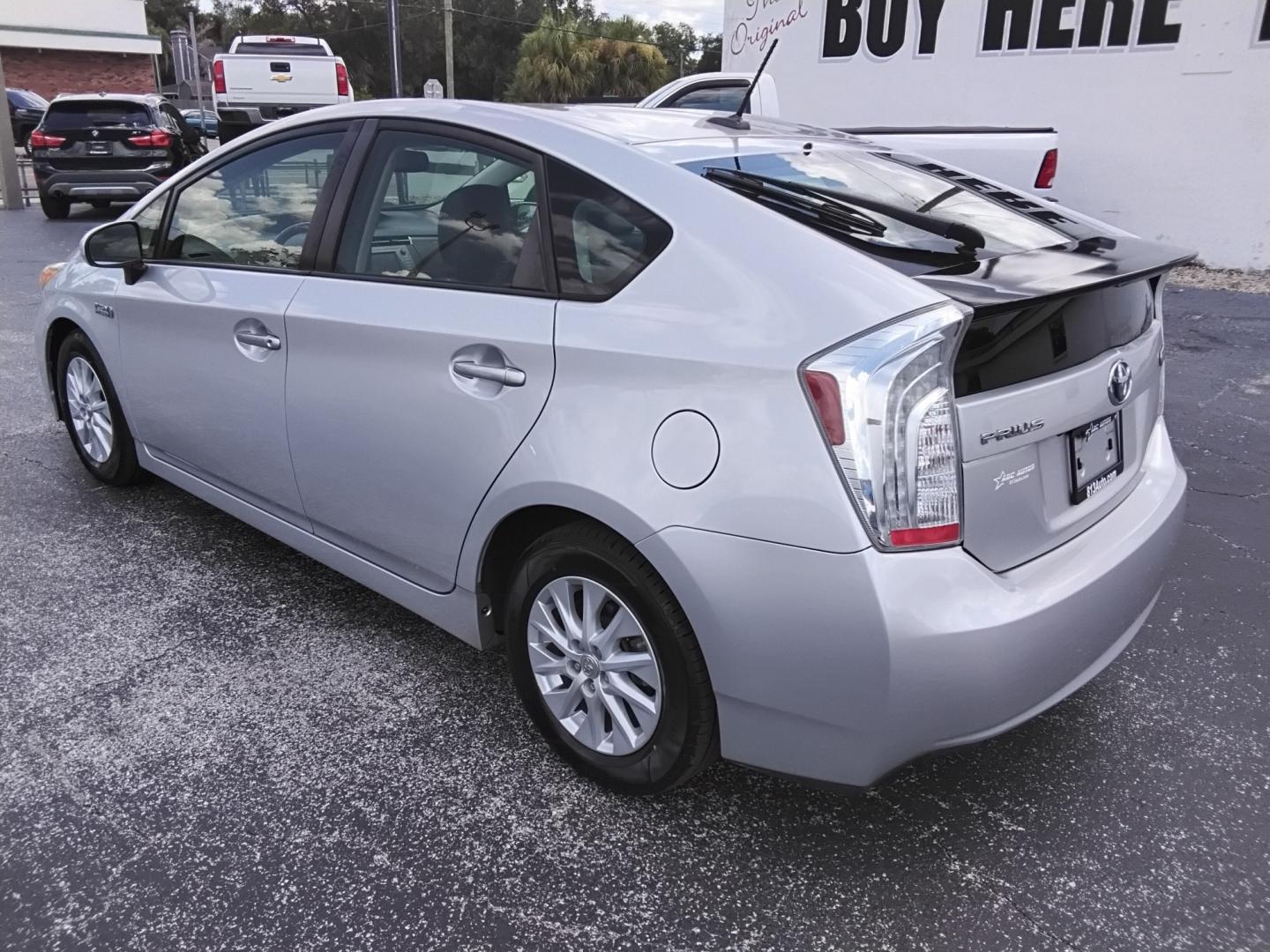 2012 SILVER /Black Toyota Prius (JTDKN3DP0C3) , located at 6112 N Florida Avenue, Tampa, FL, 33604, (888) 521-5131, 27.954929, -82.459534 - $499 DOWN PLUS TAX & TAG- Photo#8