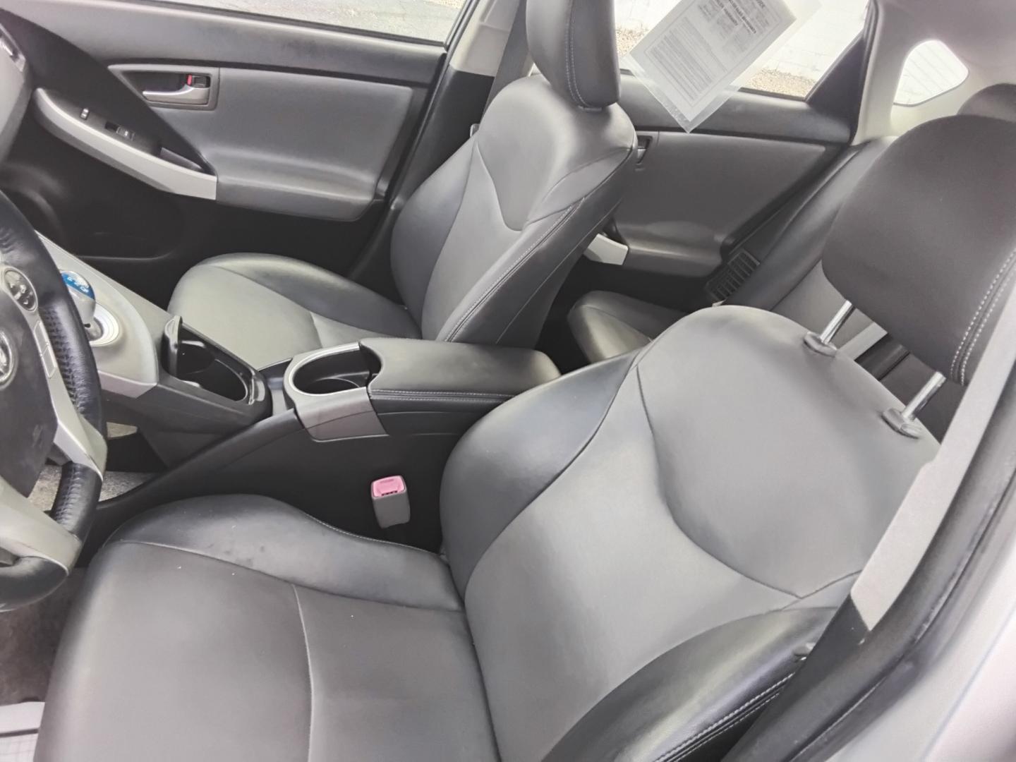 2012 SILVER /Black Toyota Prius (JTDKN3DP0C3) , located at 6112 N Florida Avenue, Tampa, FL, 33604, (888) 521-5131, 27.954929, -82.459534 - $499 DOWN PLUS TAX & TAG- Photo#14