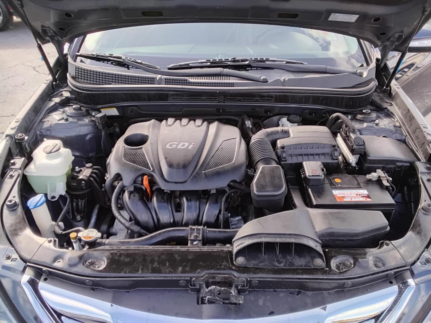 2013 Blue /Grey Hyundai Sonata (5NPEC4AC3DH) , located at 6112 N Florida Avenue, Tampa, FL, 33604, (888) 521-5131, 27.954929, -82.459534 - $499 DOWN PLUS TAX & TAG. - Photo#16