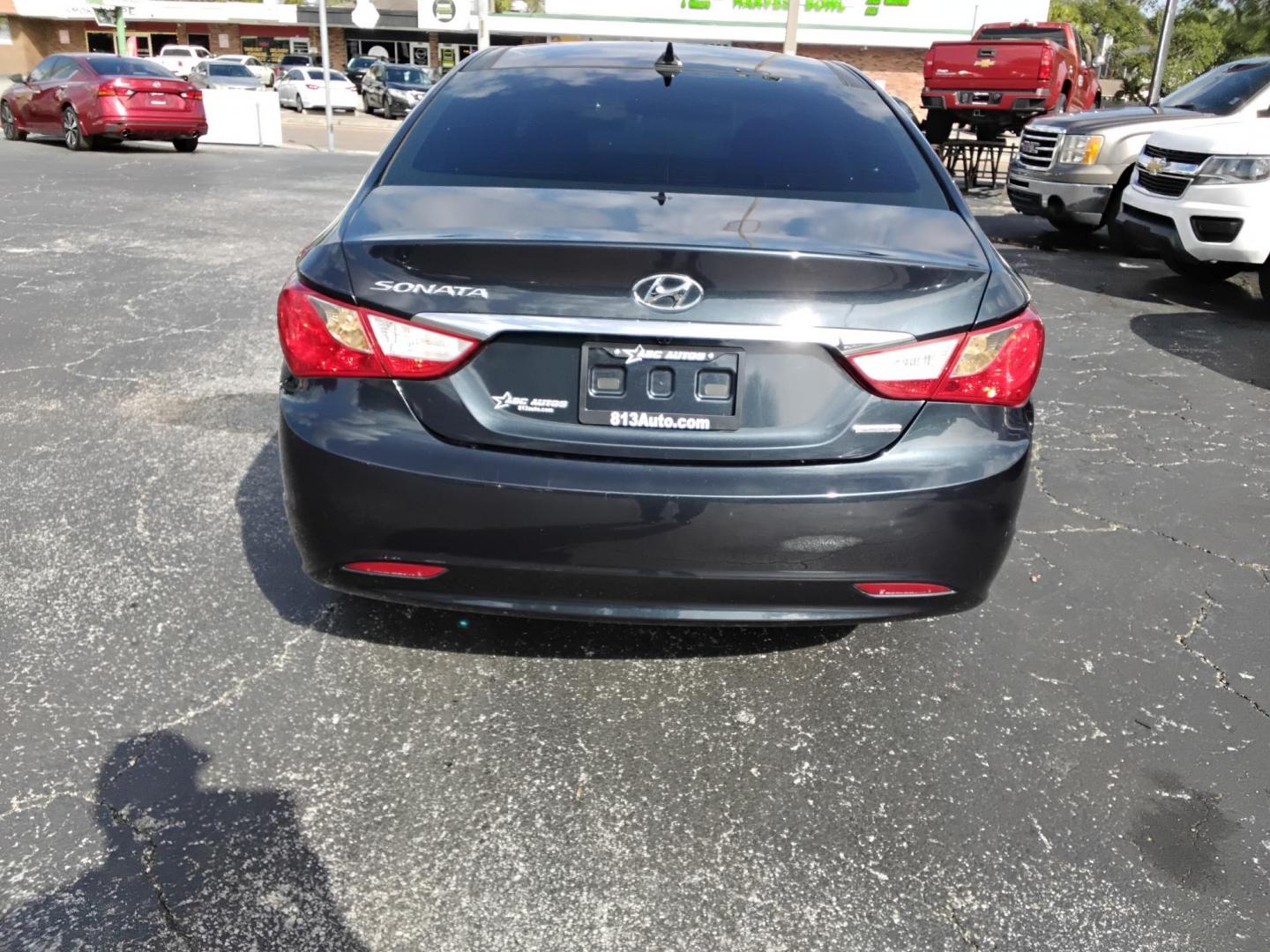 2013 Blue /Grey Hyundai Sonata (5NPEC4AC3DH) , located at 6112 N Florida Avenue, Tampa, FL, 33604, (888) 521-5131, 27.954929, -82.459534 - $499 DOWN PLUS TAX & TAG. - Photo#6