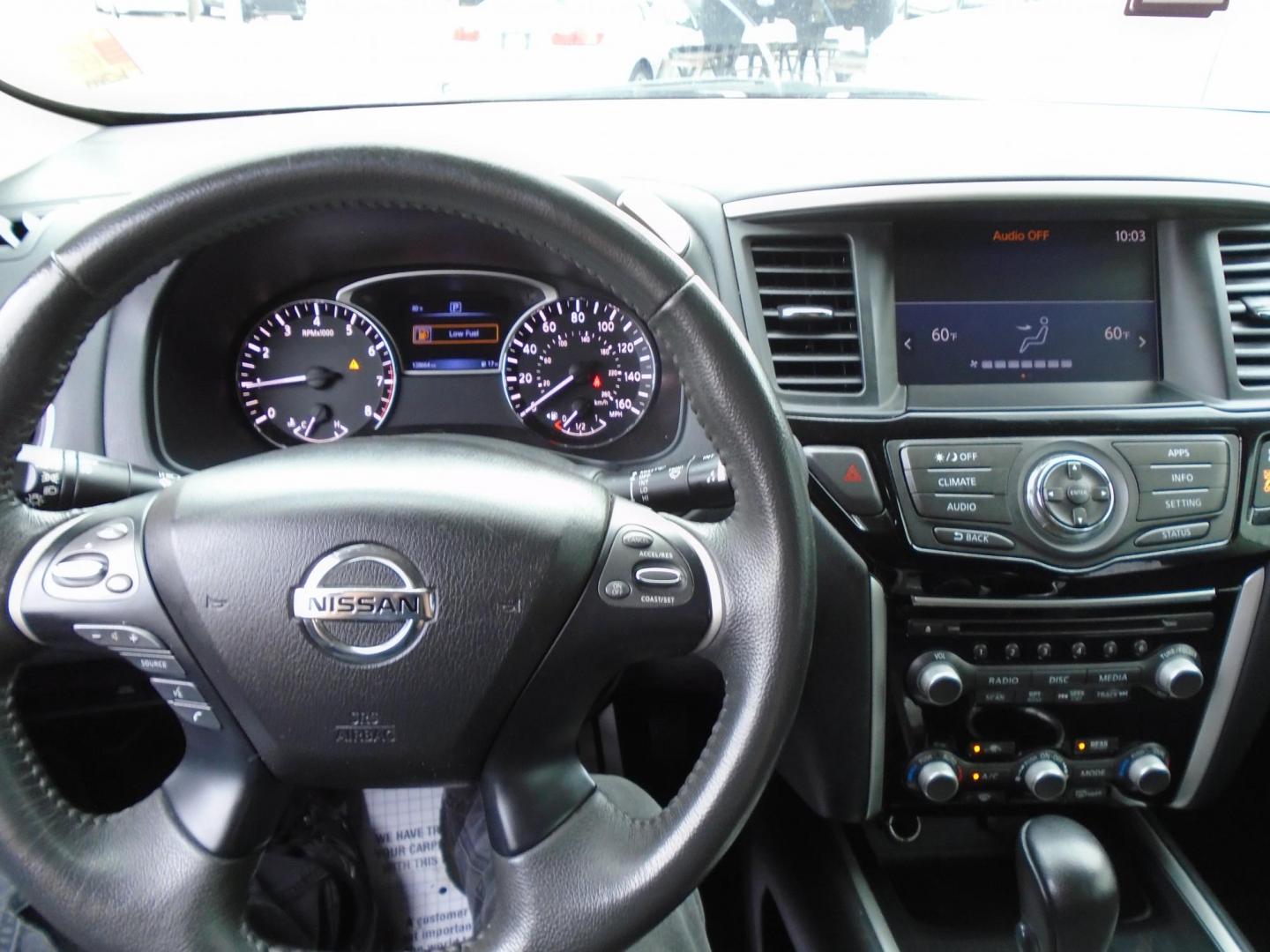 2017 SILVER /Grey Nissan Pathfinder (5N1DR2MN6HC) , located at 6112 N Florida Avenue, Tampa, FL, 33604, (888) 521-5131, 27.954929, -82.459534 - 499$ DOWN PLUS TAX & TAG. - Photo#8