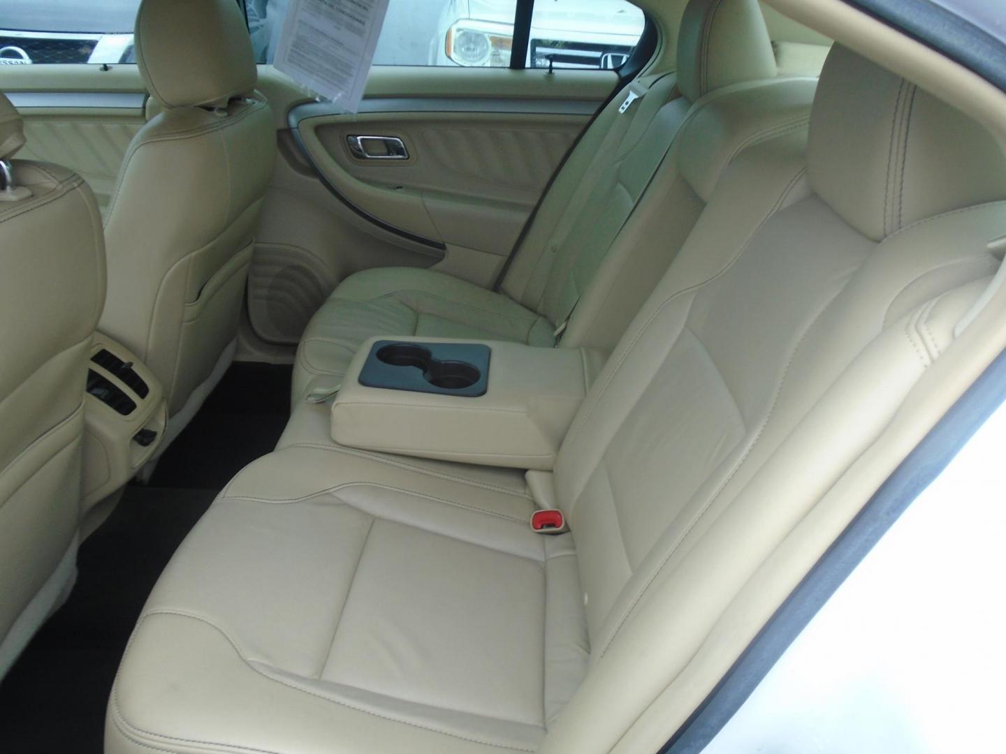 2017 White /Beige Ford Taurus (1FAHP2E8XHG) , located at 6112 N Florida Avenue, Tampa, FL, 33604, (888) 521-5131, 27.954929, -82.459534 - 499$ DOWN PLUS TAX & TAG. - Photo#8