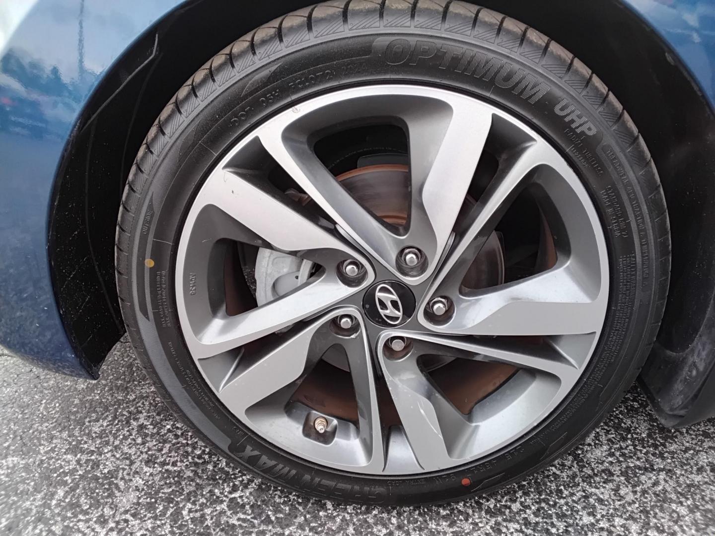 2015 DK BLUE /Grey Hyundai Elantra (KMHDH4AEXFU) , located at 6112 N Florida Avenue, Tampa, FL, 33604, (888) 521-5131, 27.954929, -82.459534 - $499 down plus tax & tag. - Photo#14