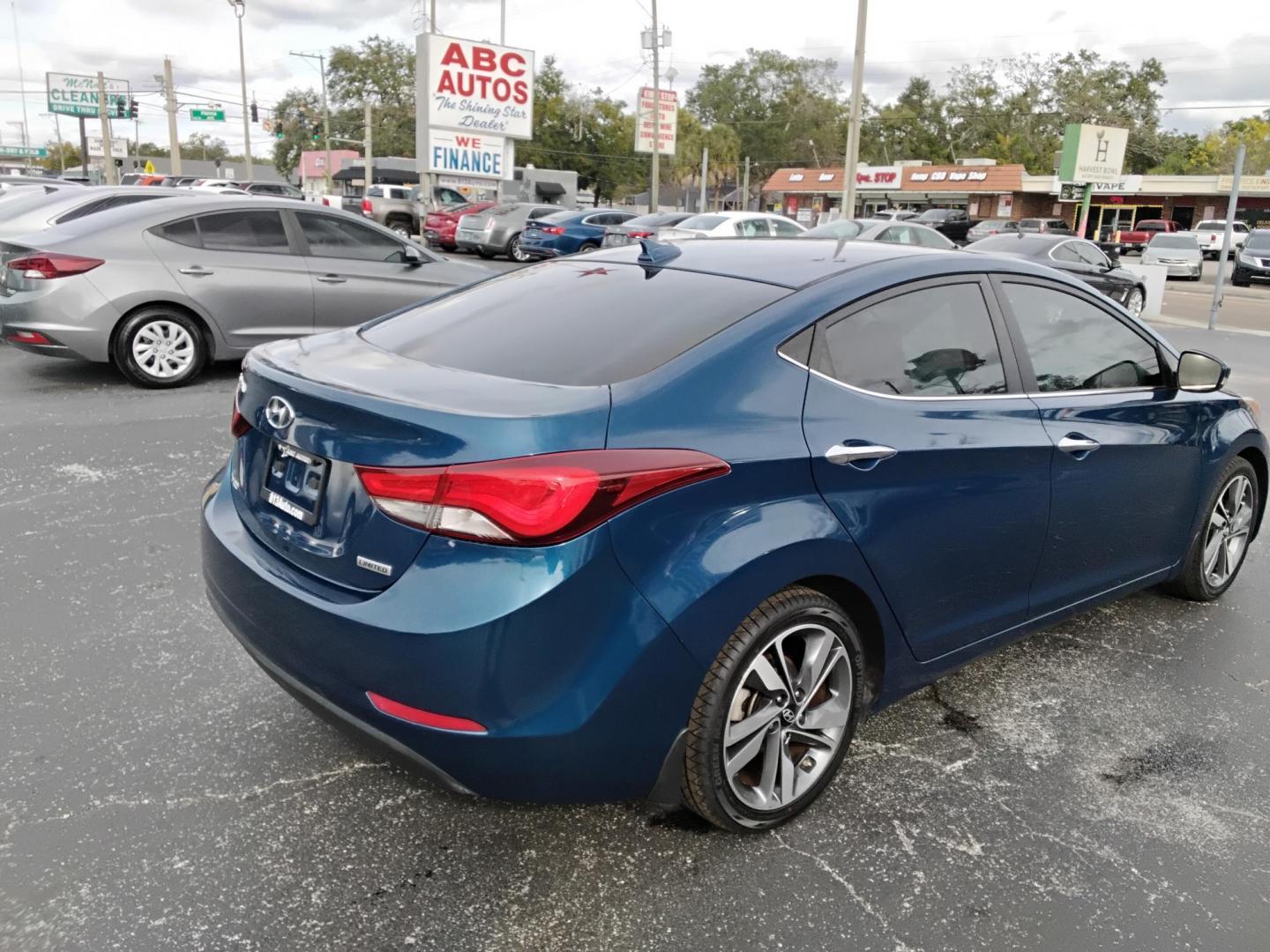 2015 DK BLUE /Grey Hyundai Elantra (KMHDH4AEXFU) , located at 6112 N Florida Avenue, Tampa, FL, 33604, (888) 521-5131, 27.954929, -82.459534 - $499 down plus tax & tag. - Photo#5