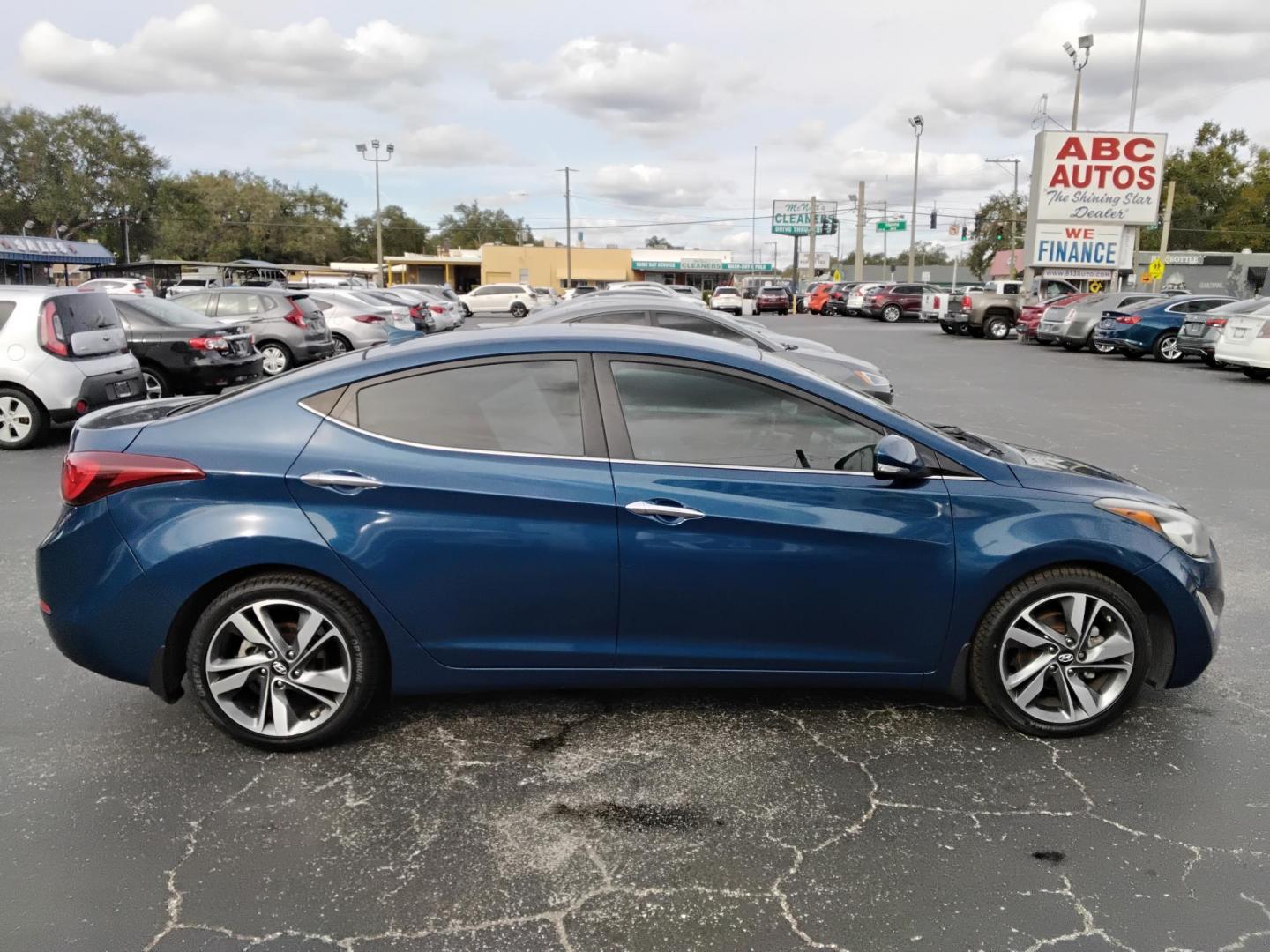 2015 DK BLUE /Grey Hyundai Elantra (KMHDH4AEXFU) , located at 6112 N Florida Avenue, Tampa, FL, 33604, (888) 521-5131, 27.954929, -82.459534 - $499 down plus tax & tag. - Photo#4