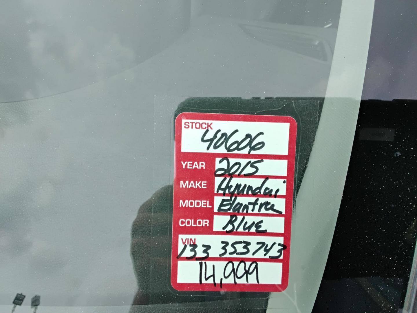 2015 DK BLUE /Grey Hyundai Elantra (KMHDH4AEXFU) , located at 6112 N Florida Avenue, Tampa, FL, 33604, (888) 521-5131, 27.954929, -82.459534 - $499 down plus tax & tag. - Photo#15