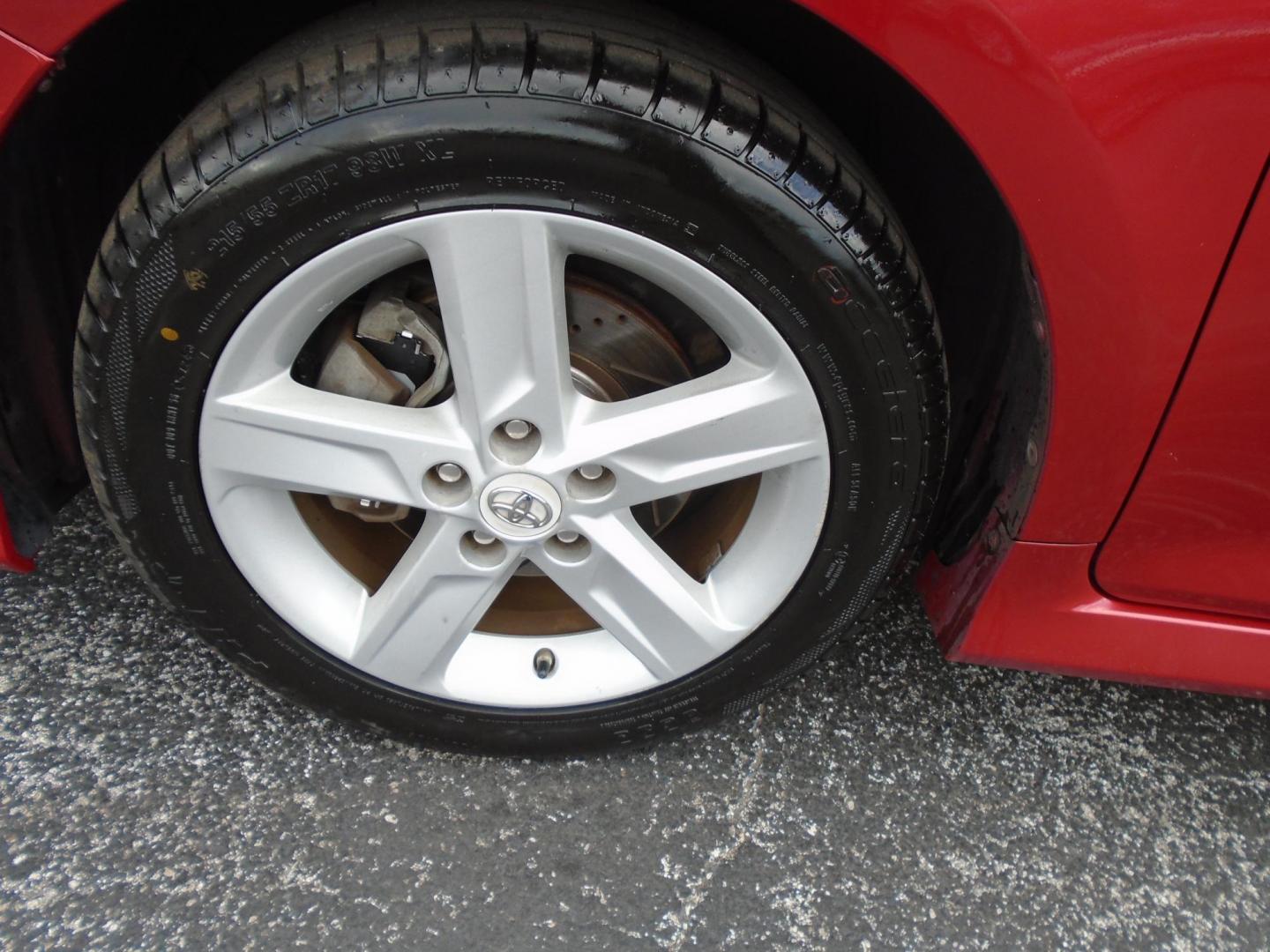 2012 RED /Black Toyota Camry (4T1BF1FK7CU) , located at 6112 N Florida Avenue, Tampa, FL, 33604, (888) 521-5131, 27.954929, -82.459534 - 499$ down plus tax & tag. - Photo#14