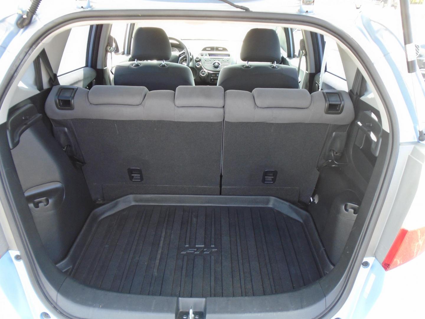 2009 Blue /GREY Honda Fit (JHMGE88289C) , located at 6112 N Florida Avenue, Tampa, FL, 33604, (888) 521-5131, 27.954929, -82.459534 - 499$ down plus tag & tax. - Photo#5