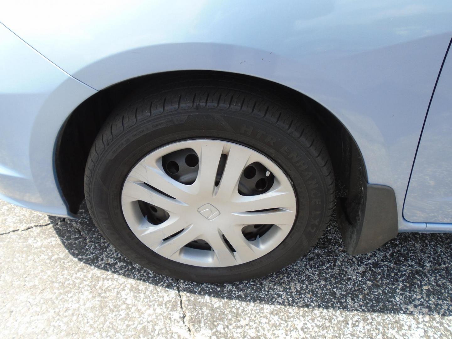 2009 Blue /GREY Honda Fit (JHMGE88289C) , located at 6112 N Florida Avenue, Tampa, FL, 33604, (888) 521-5131, 27.954929, -82.459534 - 499$ down plus tag & tax. - Photo#11