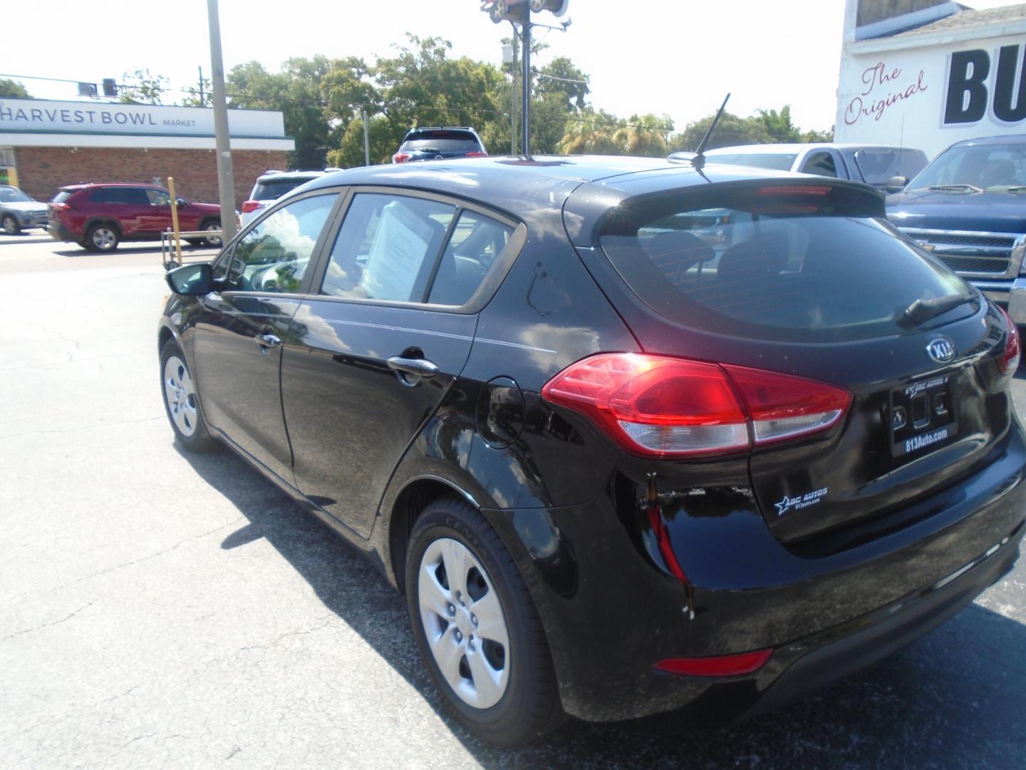 2018 Kia Forte 5-Door (KNAFK5A84J5) , located at 6112 N Florida Avenue, Tampa, FL, 33604, (888) 521-5131, 27.954929, -82.459534 - Photo#11