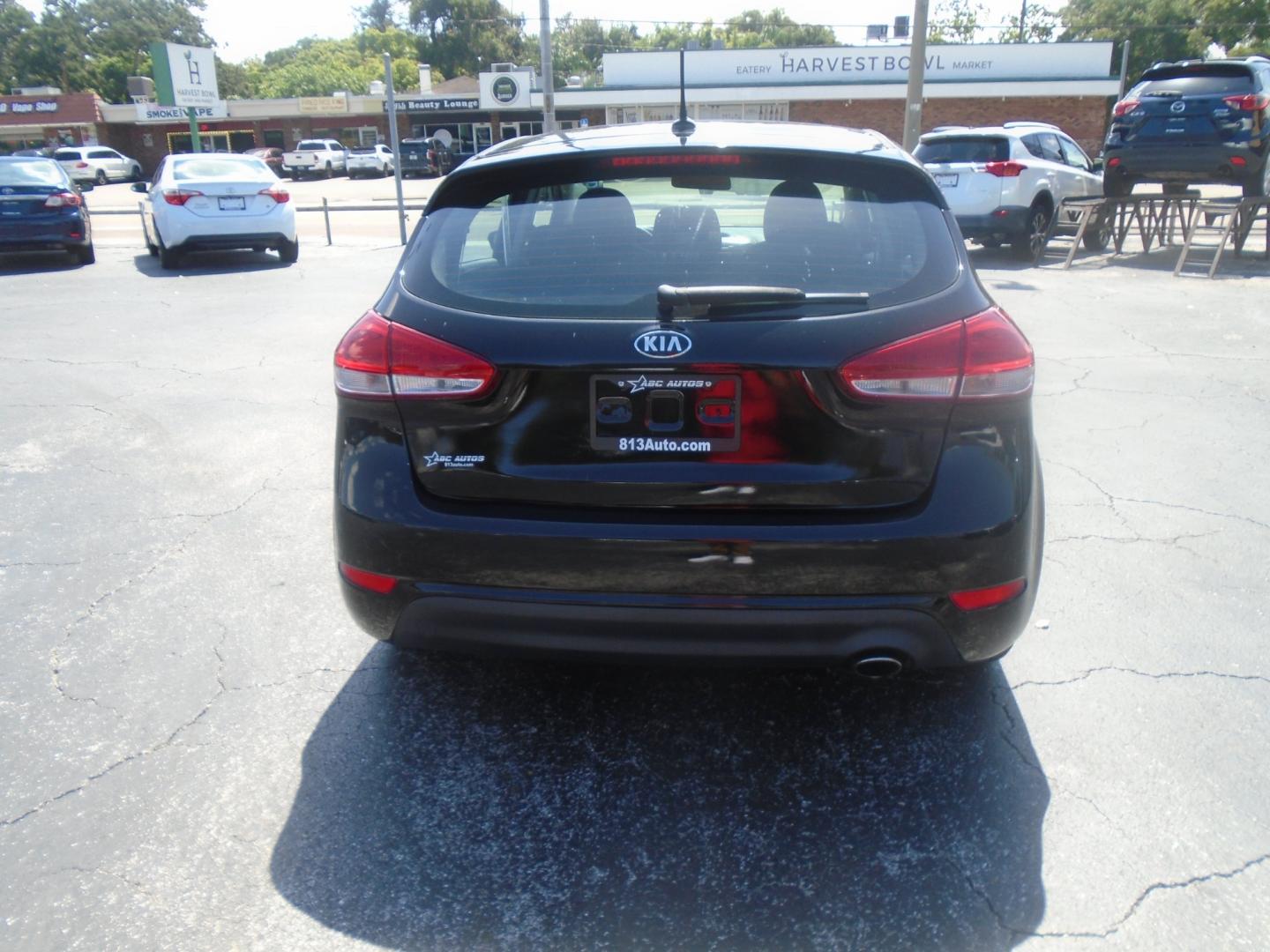 2018 Kia Forte 5-Door (KNAFK5A84J5) , located at 6112 N Florida Avenue, Tampa, FL, 33604, (888) 521-5131, 27.954929, -82.459534 - Photo#3