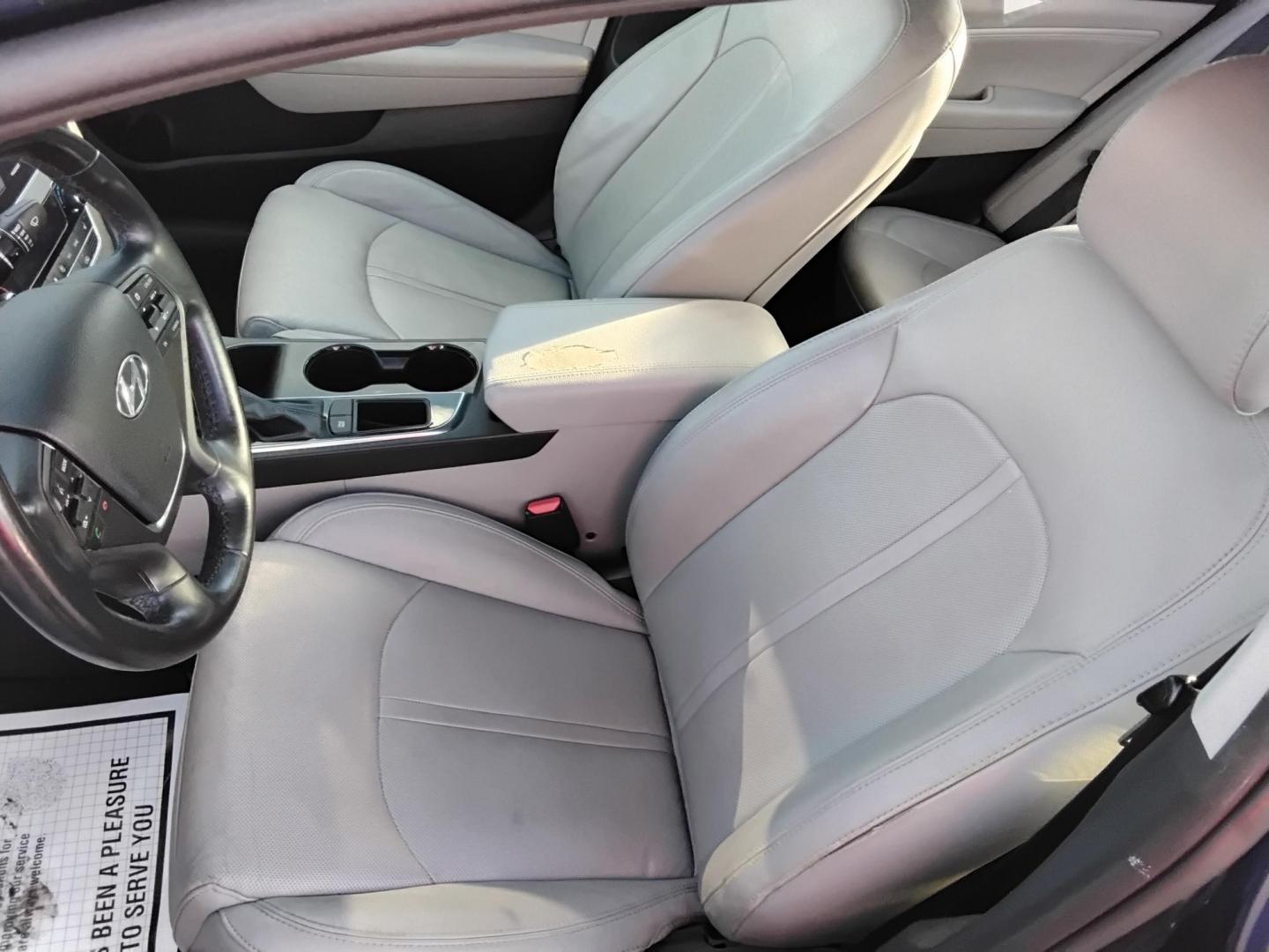 2015 Blue /Grey Hyundai Sonata (5NPE34AF6FH) , located at 6112 N Florida Avenue, Tampa, FL, 33604, (888) 521-5131, 27.954929, -82.459534 - 499$ DOWN PLUS TAX & TAG. - Photo#11