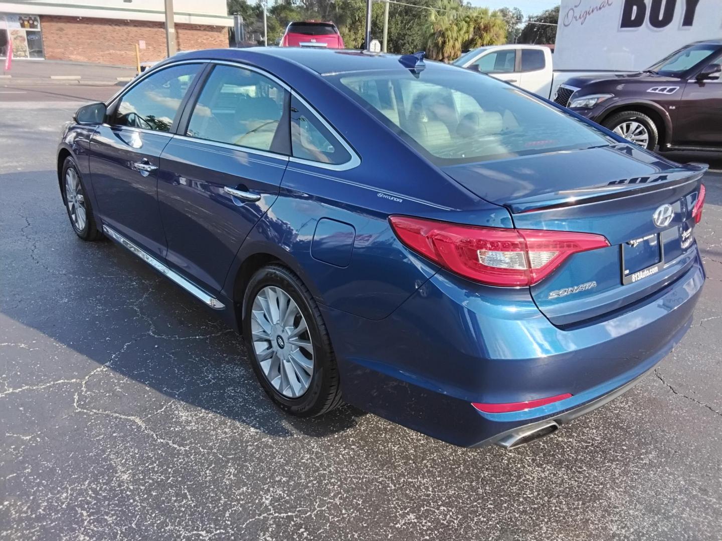 2015 Blue /Grey Hyundai Sonata (5NPE34AF6FH) , located at 6112 N Florida Avenue, Tampa, FL, 33604, (888) 521-5131, 27.954929, -82.459534 - 499$ DOWN PLUS TAX & TAG. - Photo#7