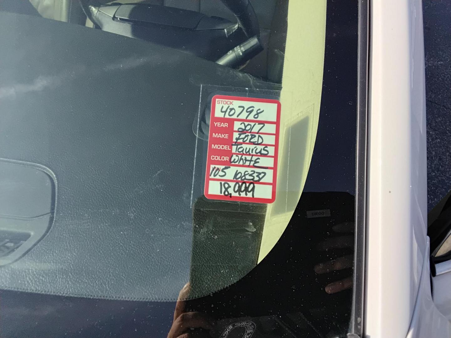 2017 White /Beige Ford Taurus (1FAHP2F83HG) , located at 6112 N Florida Avenue, Tampa, FL, 33604, (888) 521-5131, 27.954929, -82.459534 - $499 DOWN PLUS TAX & TAG. - Photo#15