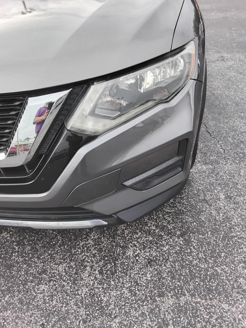 2017 GRAY /Grey Nissan Rogue (5N1AT2MT9HC) , located at 6112 N Florida Avenue, Tampa, FL, 33604, (888) 521-5131, 27.954929, -82.459534 - $499 down plus tax & tag.- Photo#8