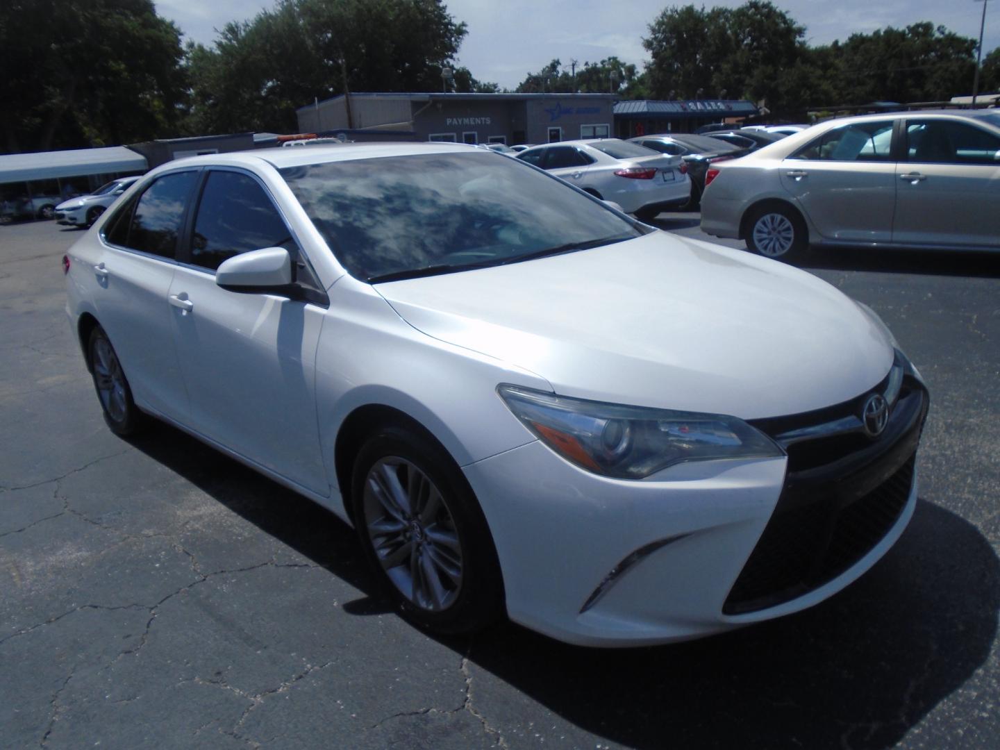 2015 Toyota Camry (4T1BF1FK2FU) , located at 6112 N Florida Avenue, Tampa, FL, 33604, (888) 521-5131, 27.954929, -82.459534 - Photo#5