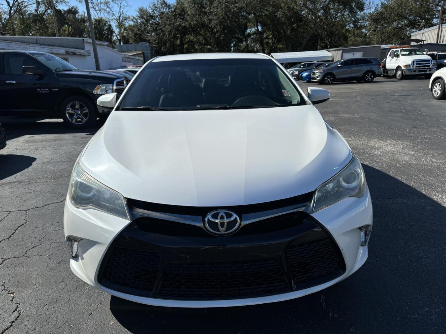 2015 Toyota Camry (4T1BF1FK2FU) , located at 6112 N Florida Avenue, Tampa, FL, 33604, (888) 521-5131, 27.954929, -82.459534 - Photo#1