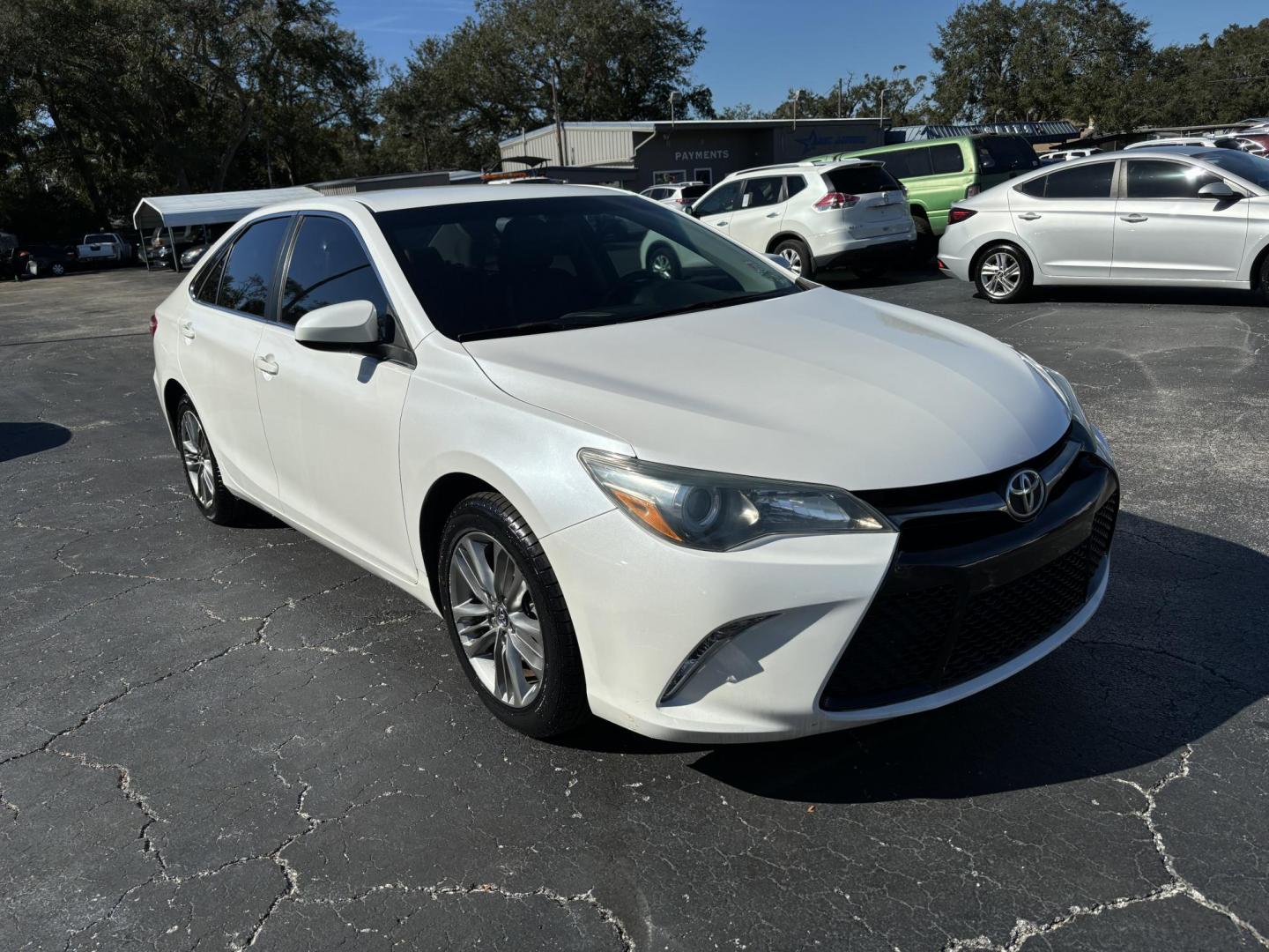 2015 Toyota Camry (4T1BF1FK2FU) , located at 6112 N Florida Avenue, Tampa, FL, 33604, (888) 521-5131, 27.954929, -82.459534 - Photo#3