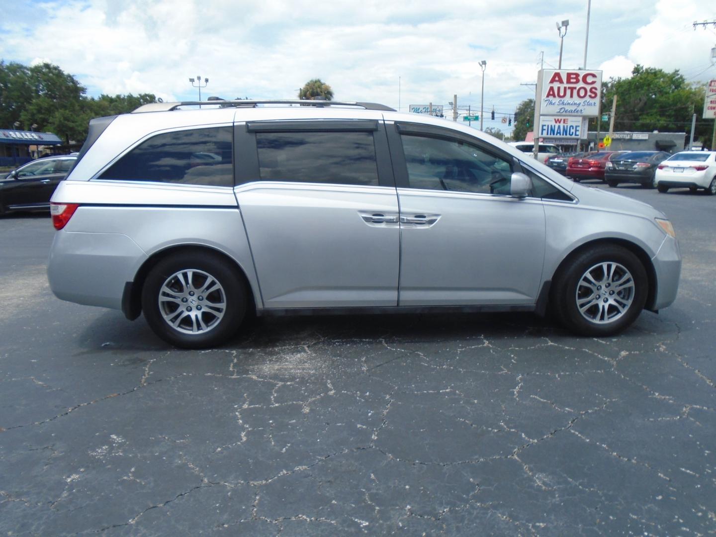 2011 Honda Odyssey (5FNRL5H67BB) , located at 6112 N Florida Avenue, Tampa, FL, 33604, (888) 521-5131, 27.954929, -82.459534 - Photo#2