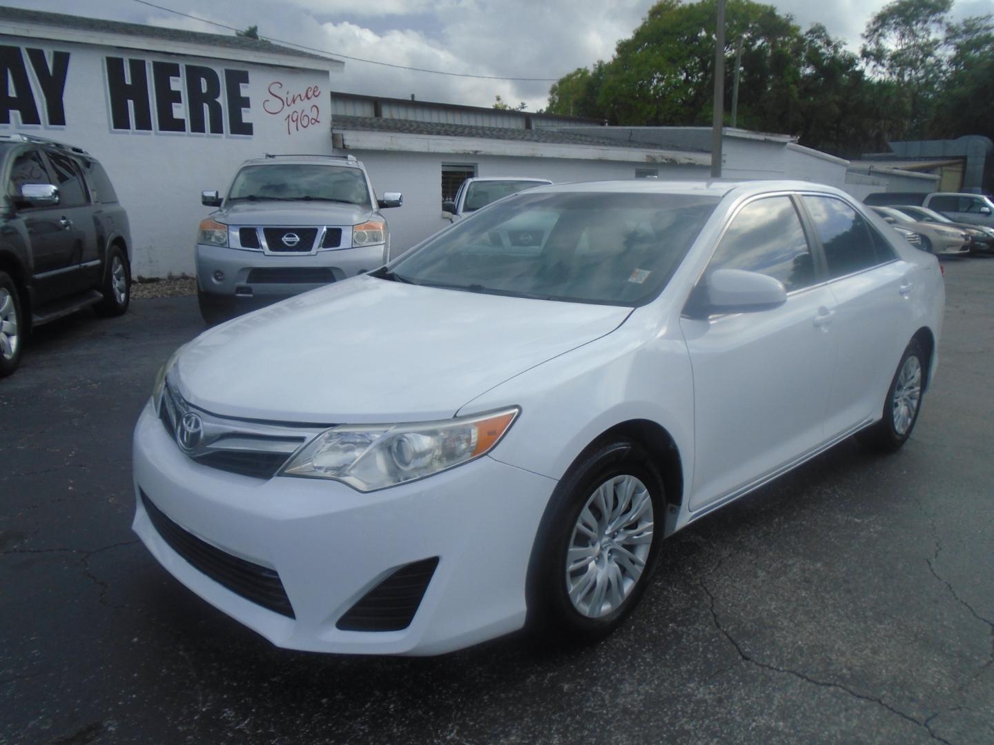 2014 Toyota Camry (4T1BF1FK4EU) , located at 6112 N Florida Avenue, Tampa, FL, 33604, (888) 521-5131, 27.954929, -82.459534 - Photo#5